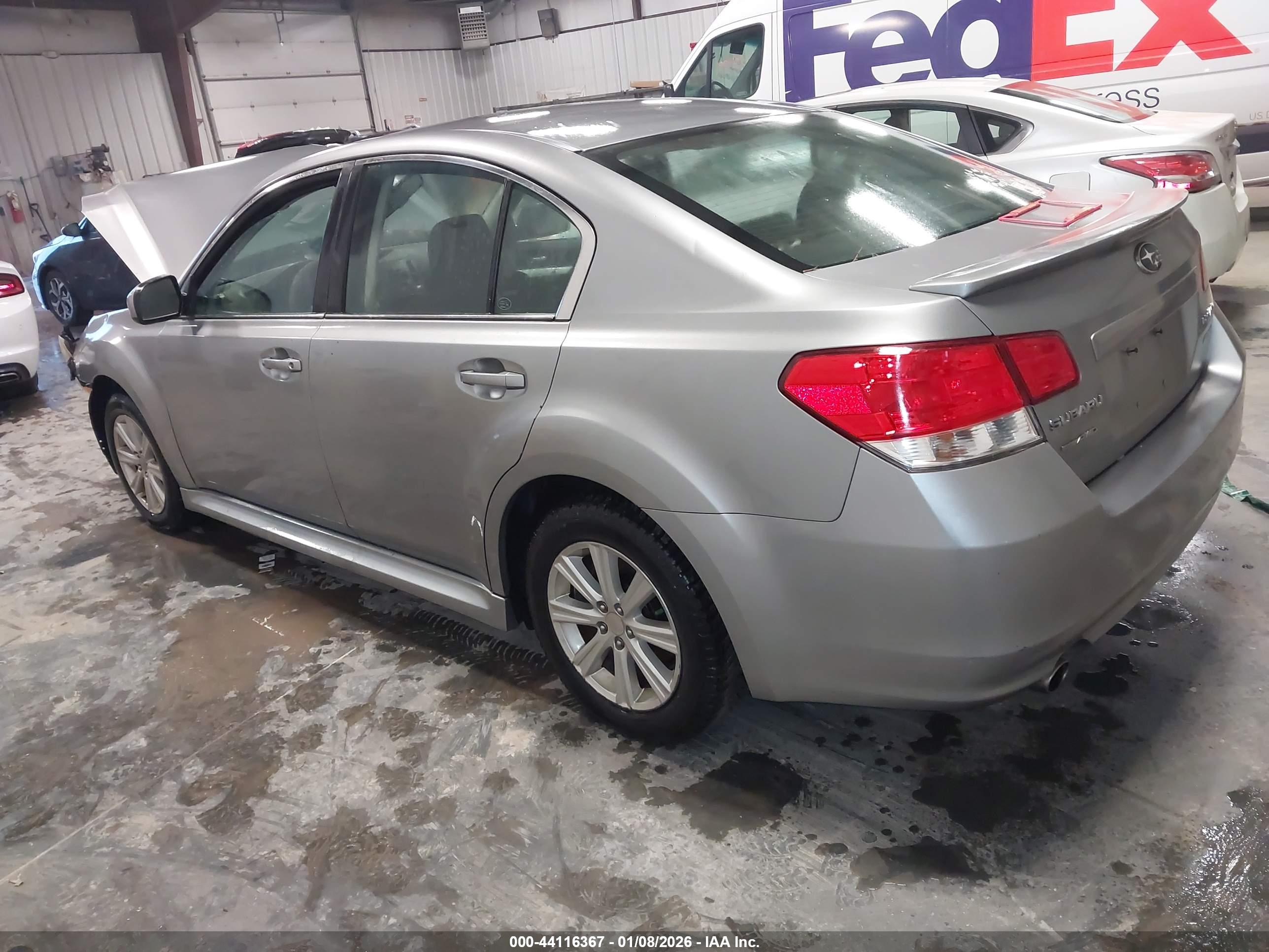 SUBARU LEGACY image 3