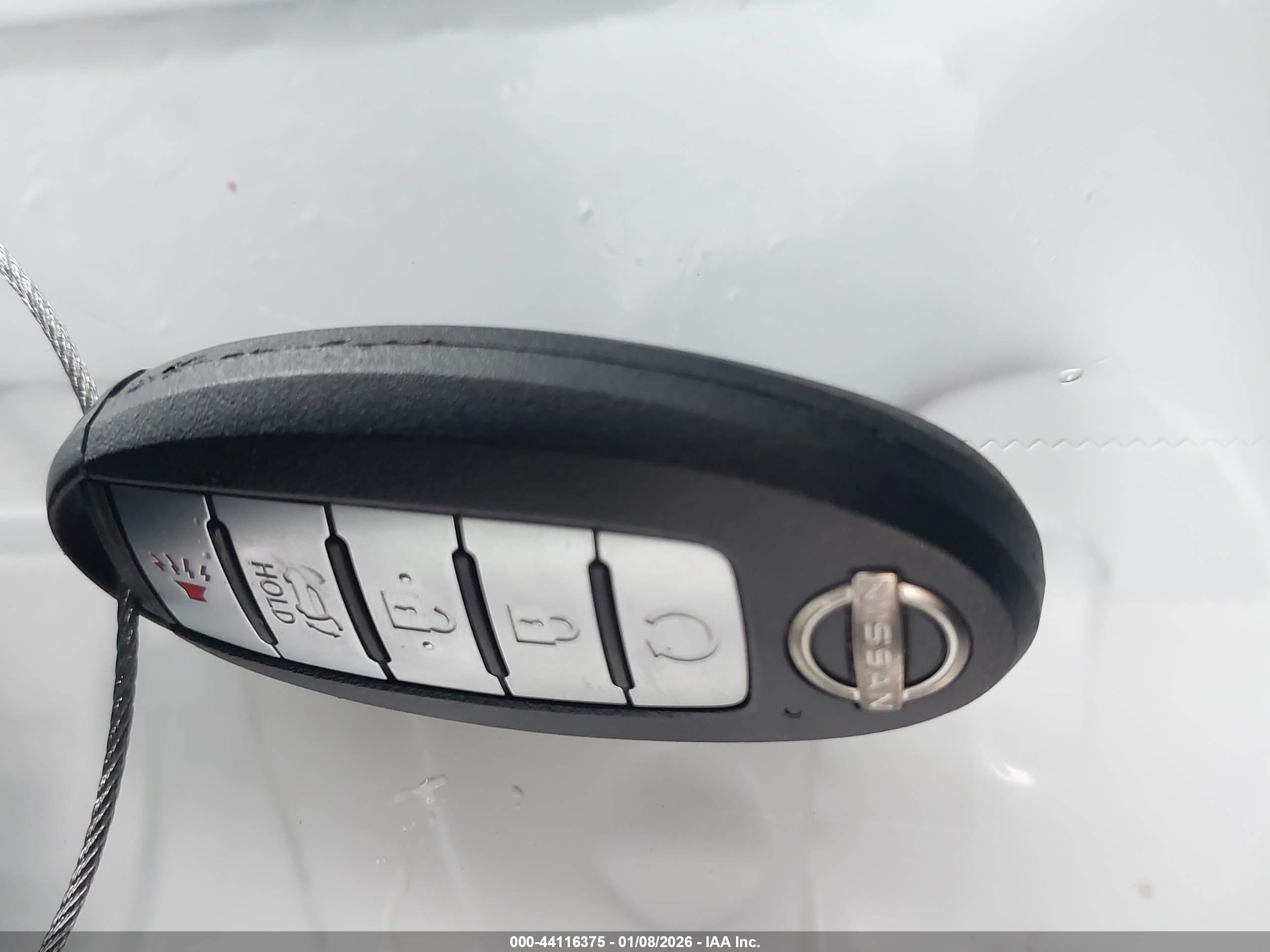 NISSAN ROGUE image 11