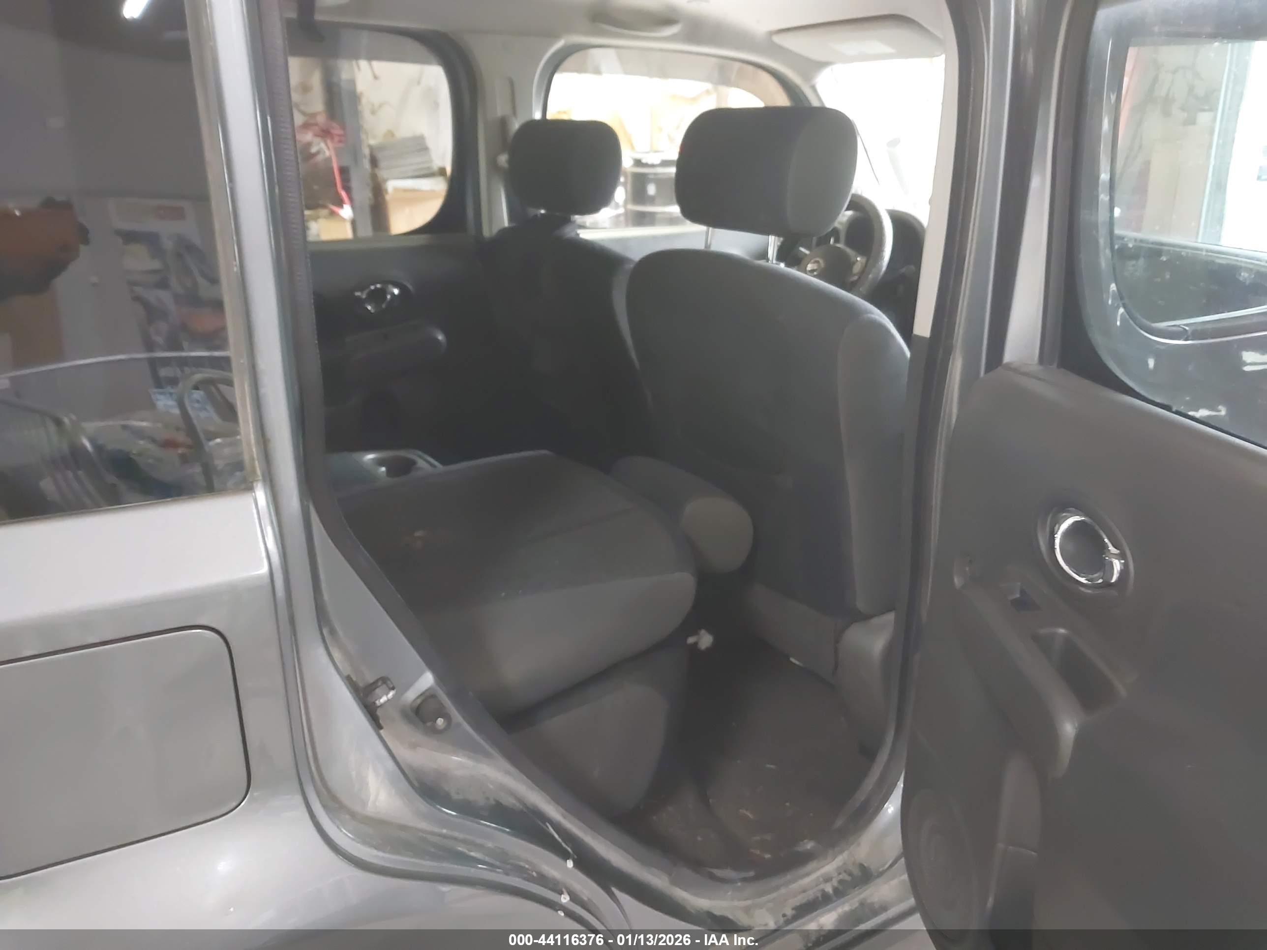 NISSAN CUBE image 8