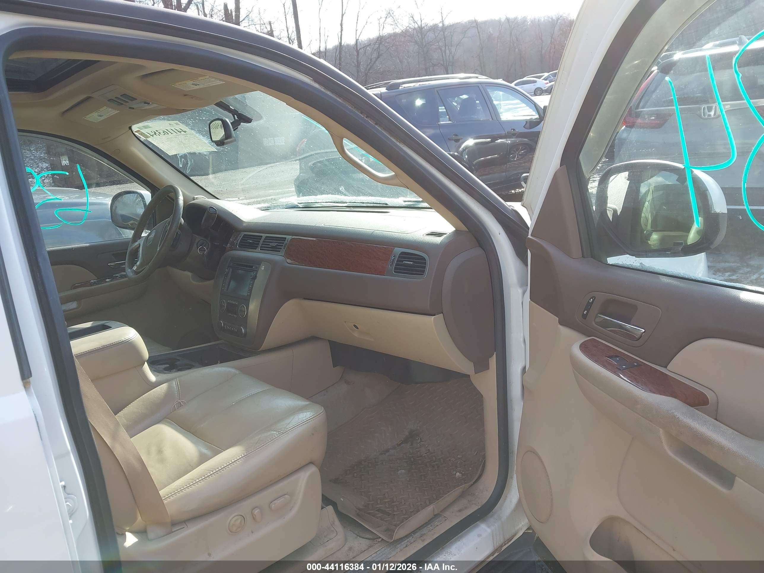 GMC YUKON image 5