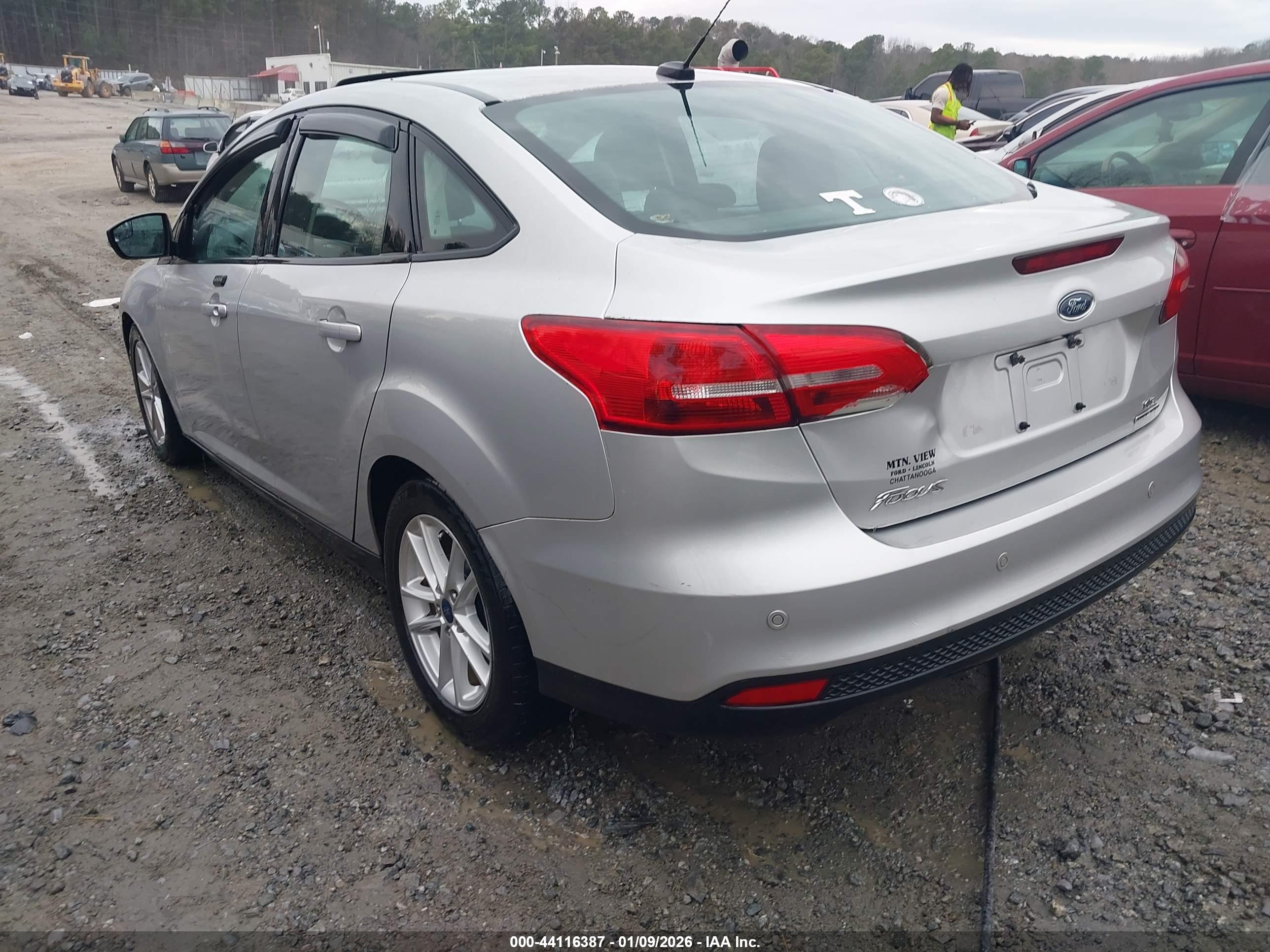 FORD FOCUS image 3