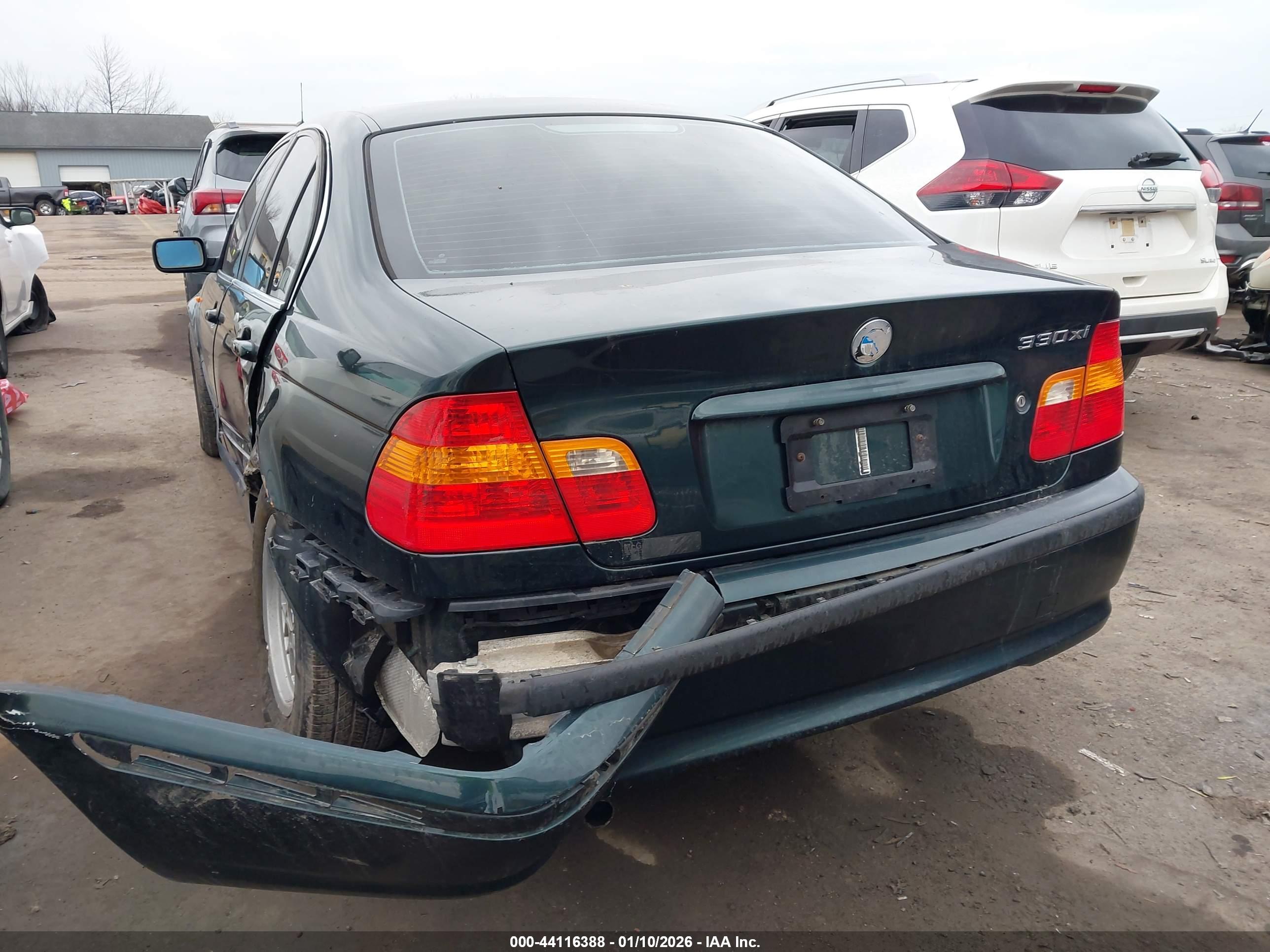 BMW 330XI image 3