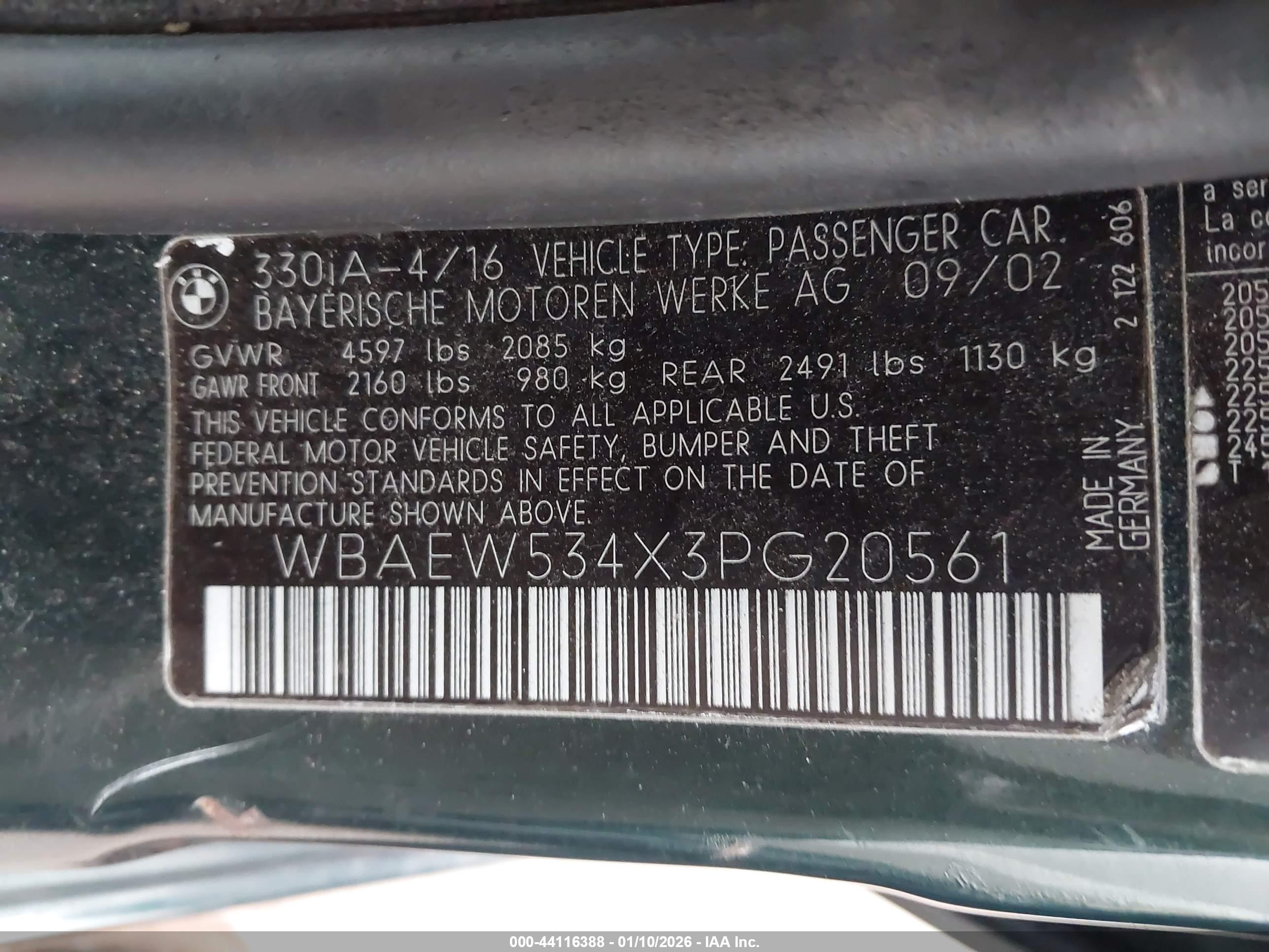 BMW 330XI image 9