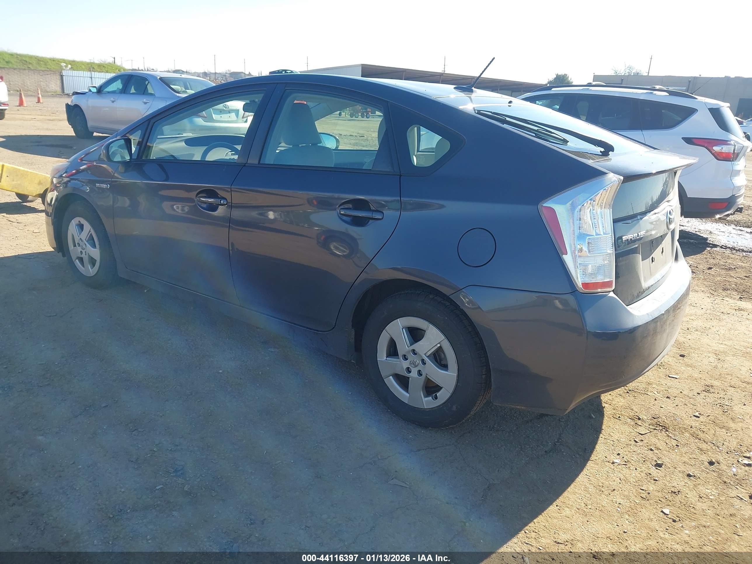 TOYOTA PRIUS image 3