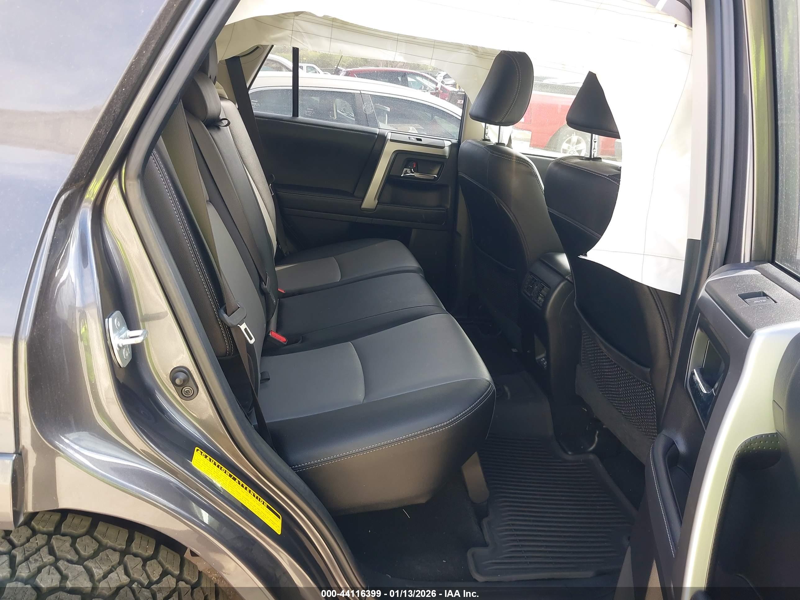 TOYOTA 4RUNNER image 8