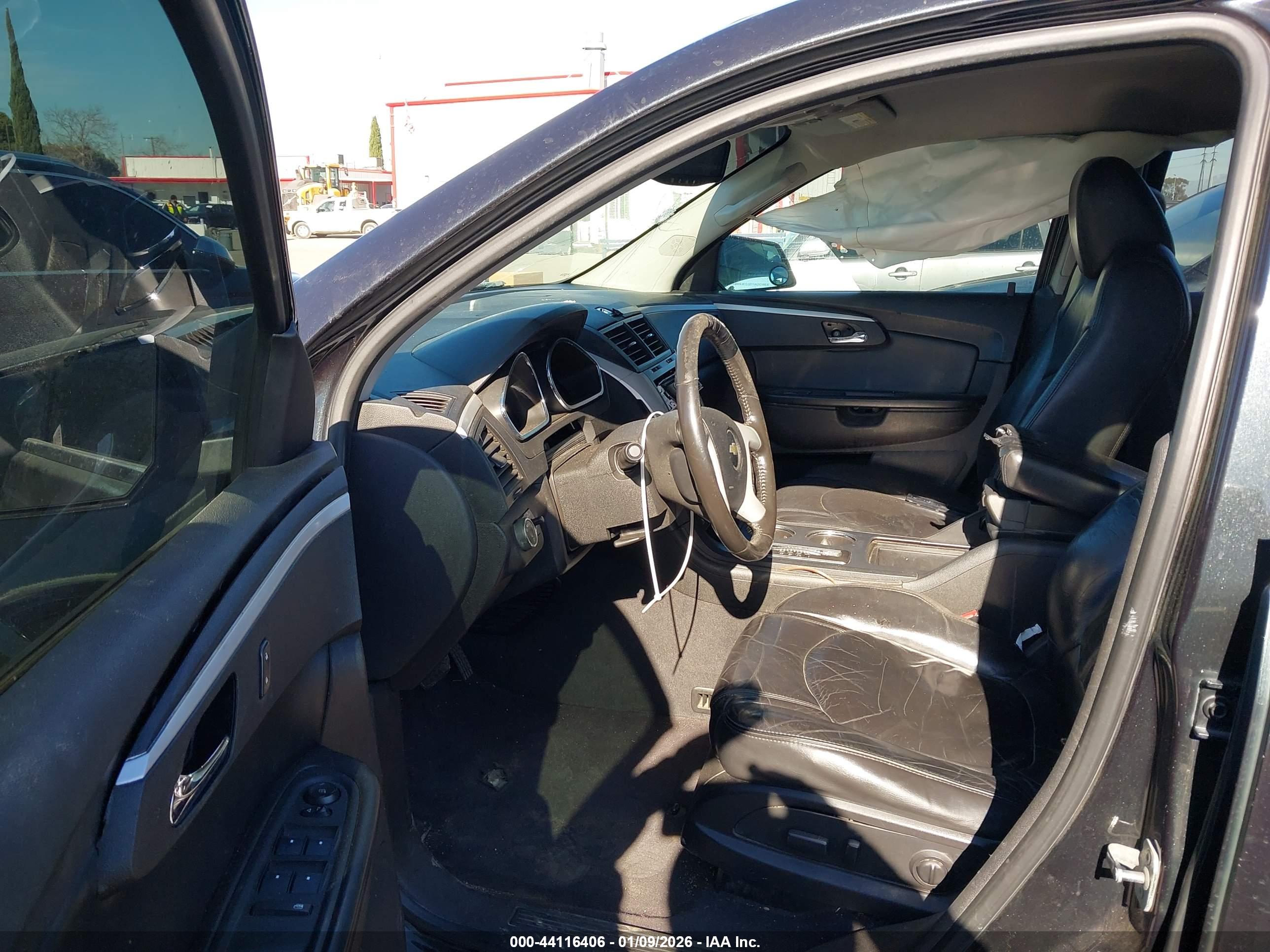 CHEVROLET TRAVERSE image 5