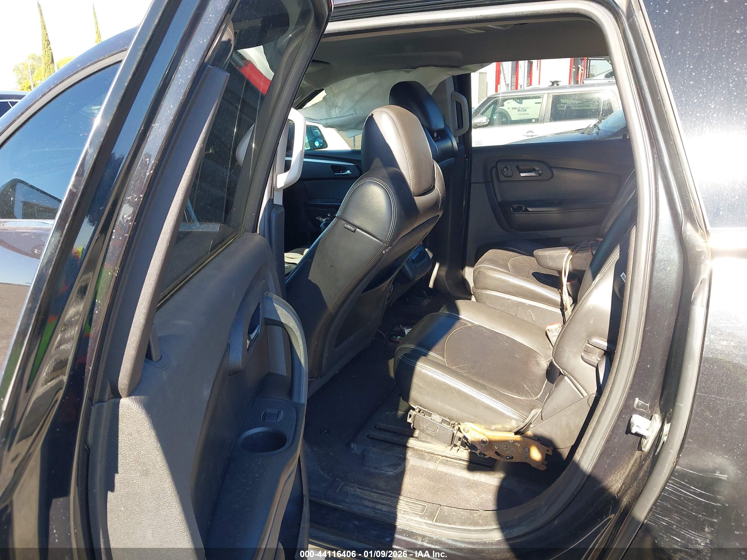 CHEVROLET TRAVERSE image 8