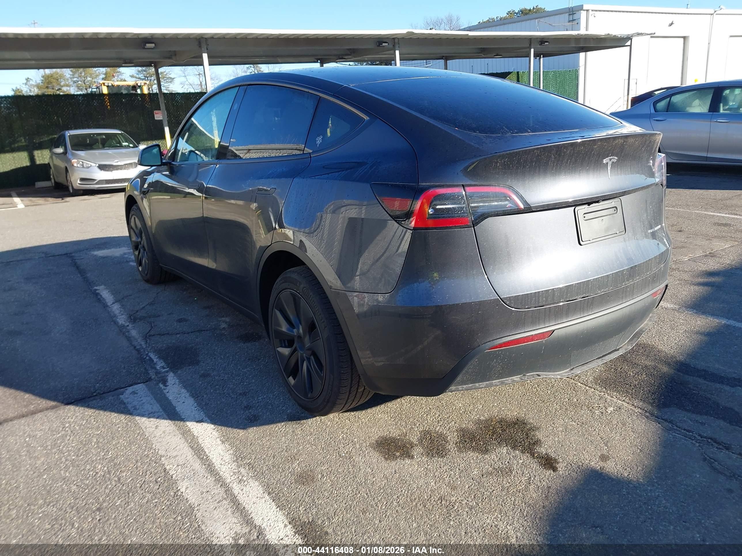 TESLA MODEL image 3