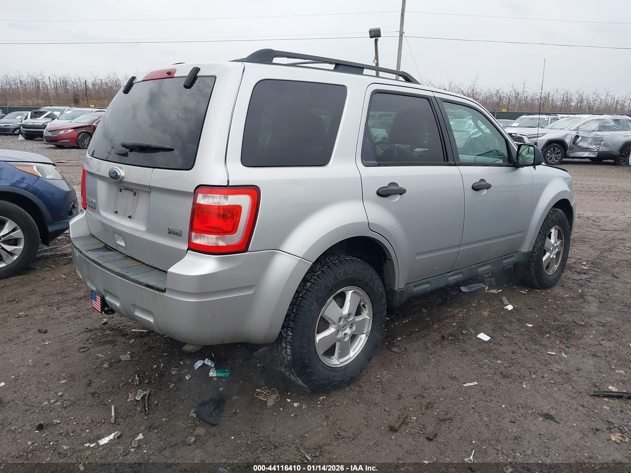 FORD ESCAPE image 4