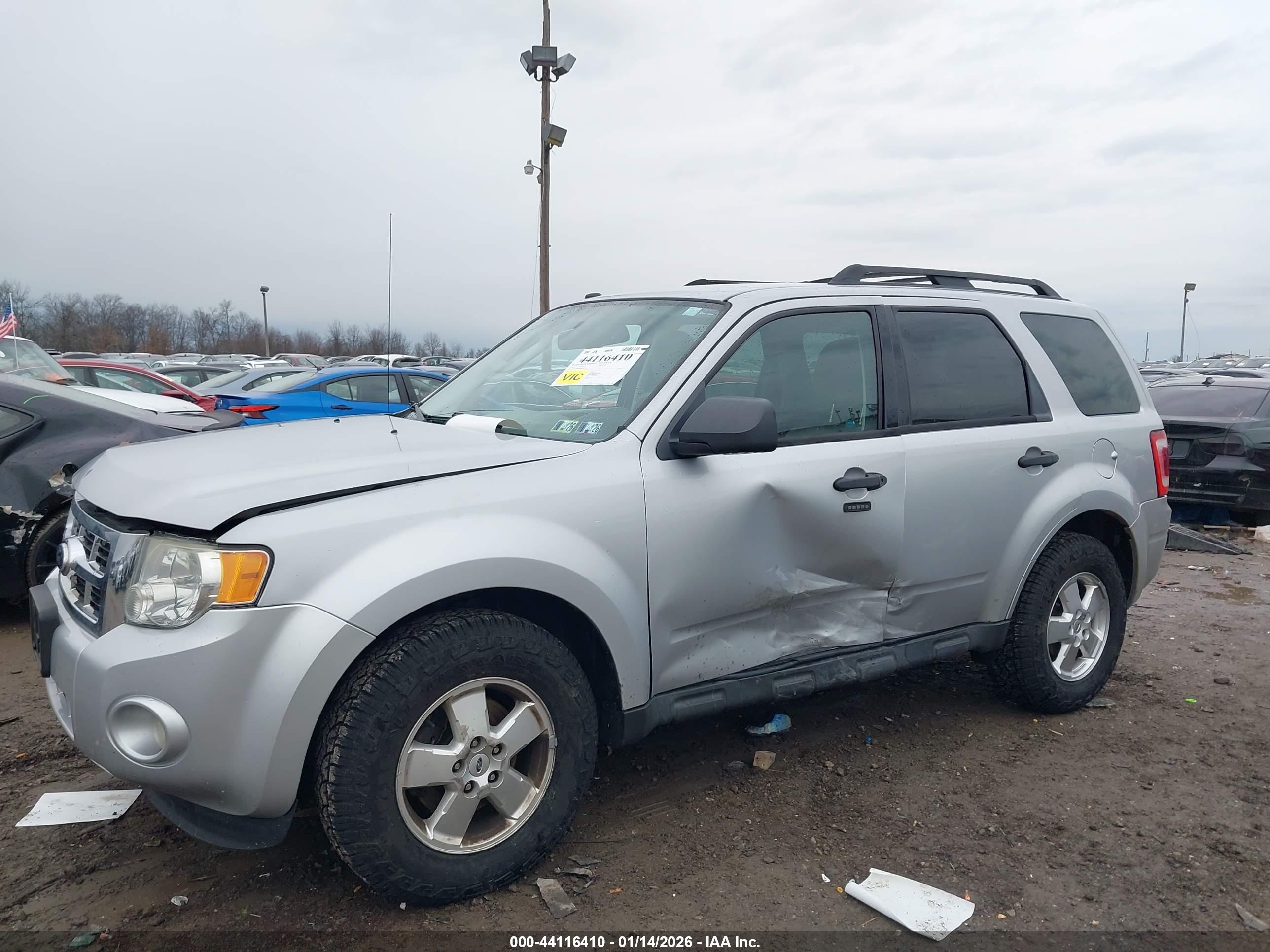FORD ESCAPE image 6