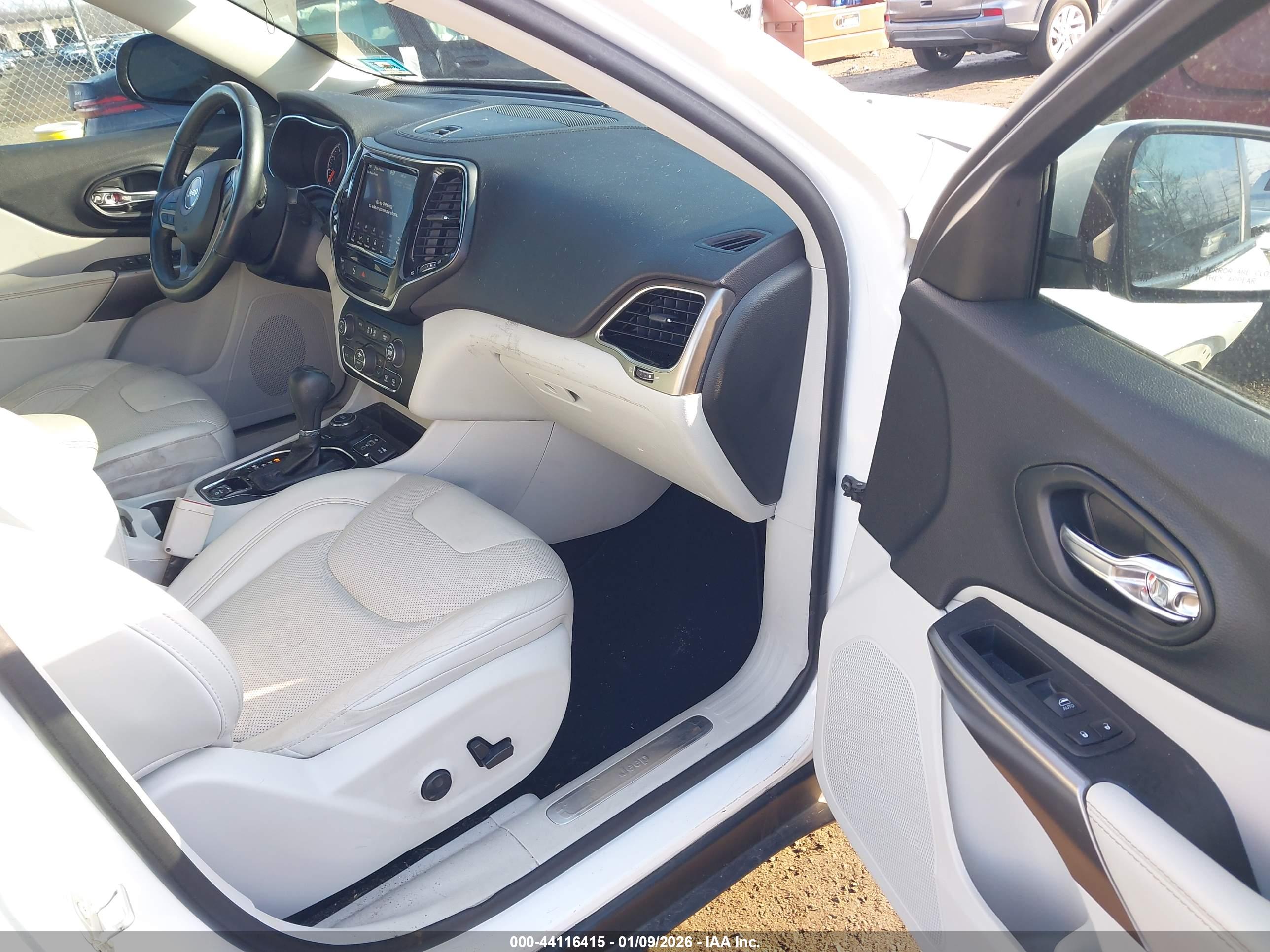 JEEP CHEROKEE image 5