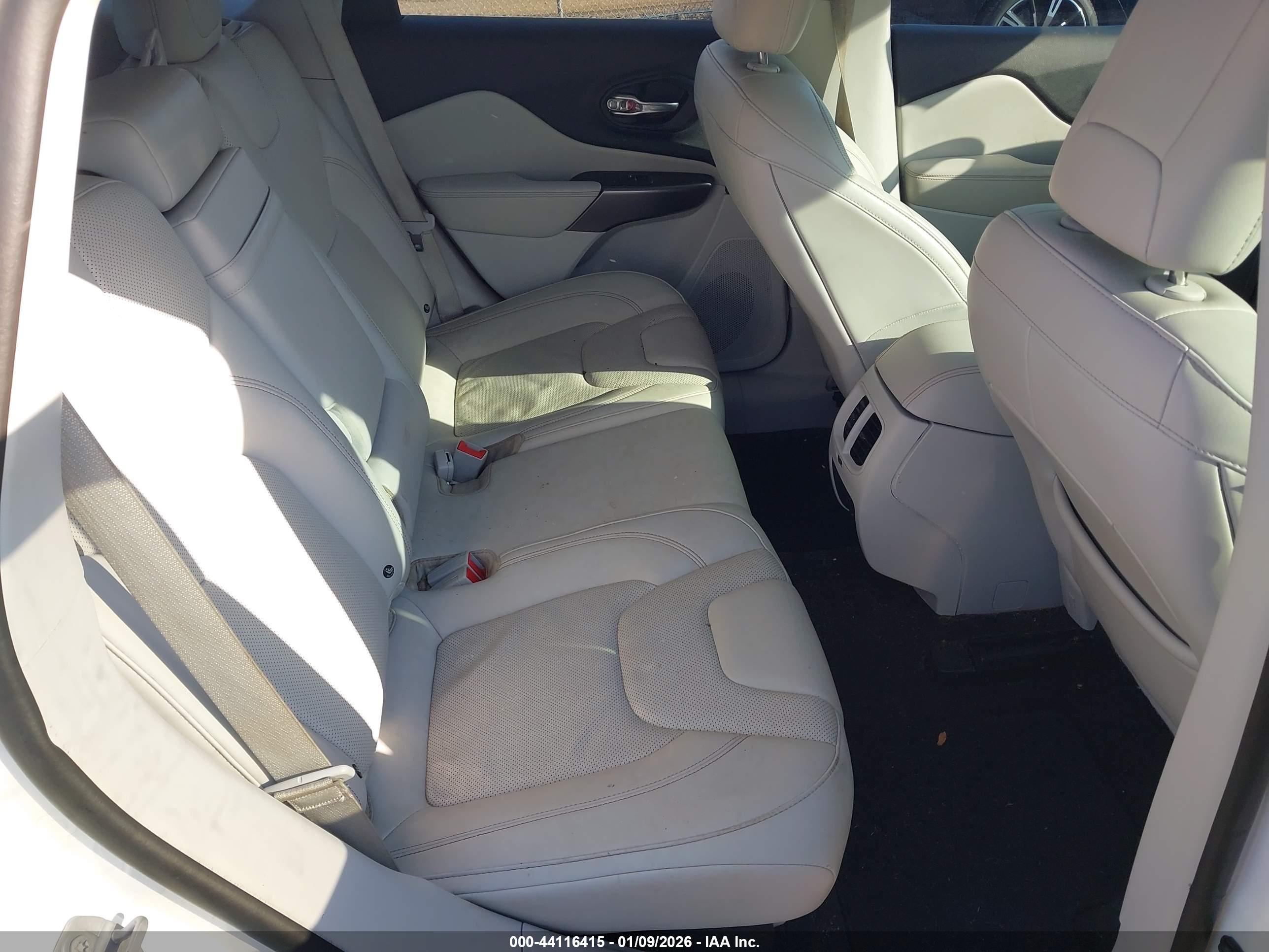 JEEP CHEROKEE image 8