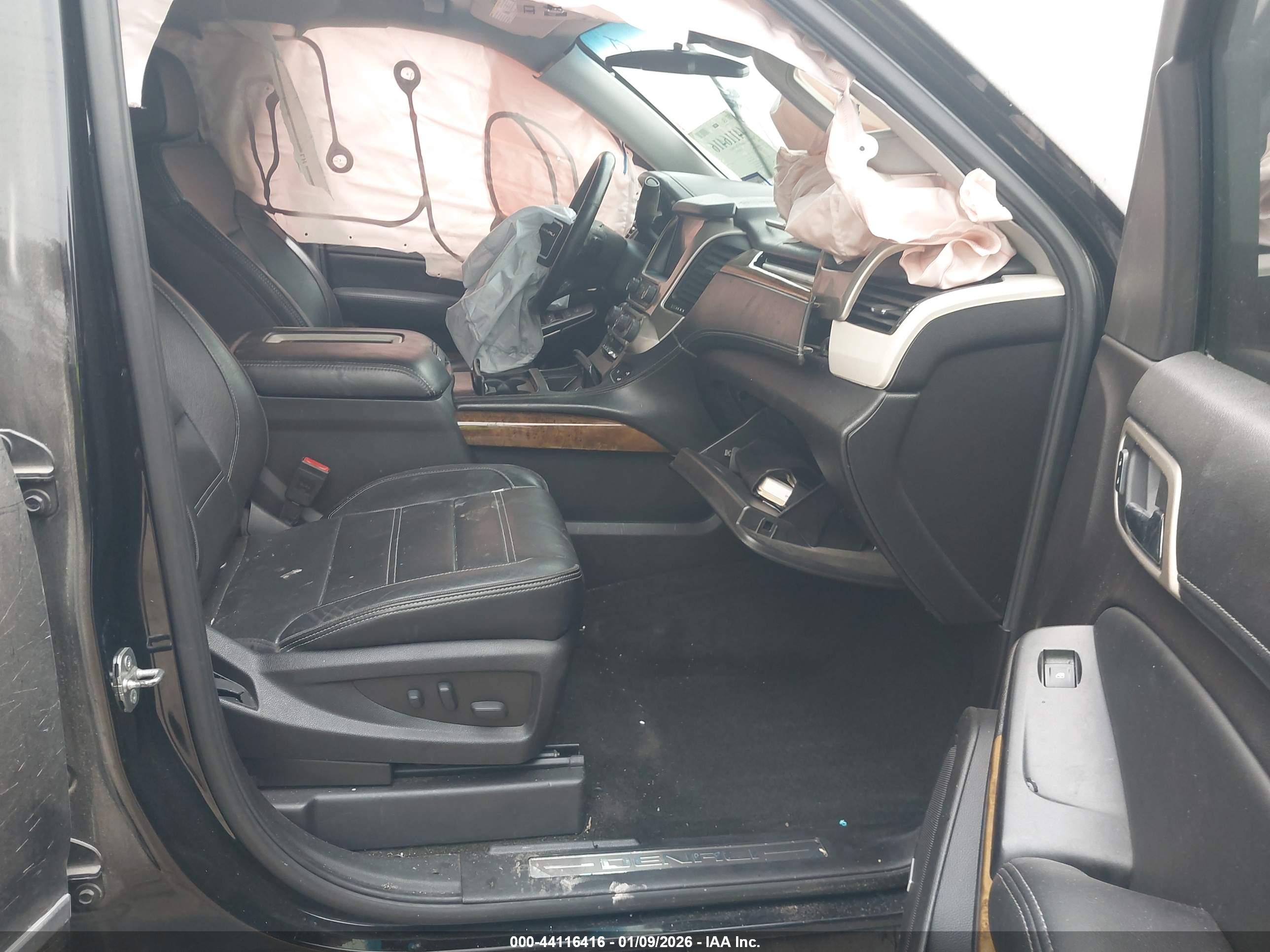 GMC YUKON image 5