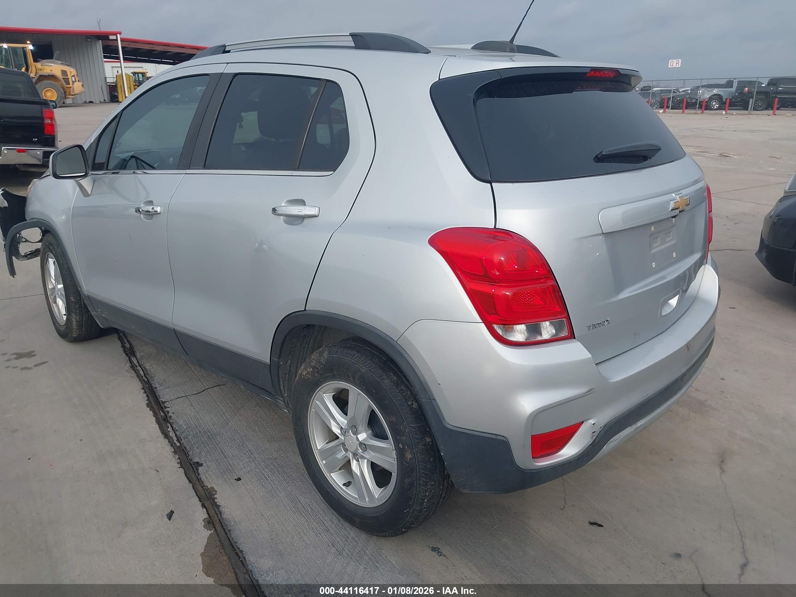 CHEVROLET TRAX image 3