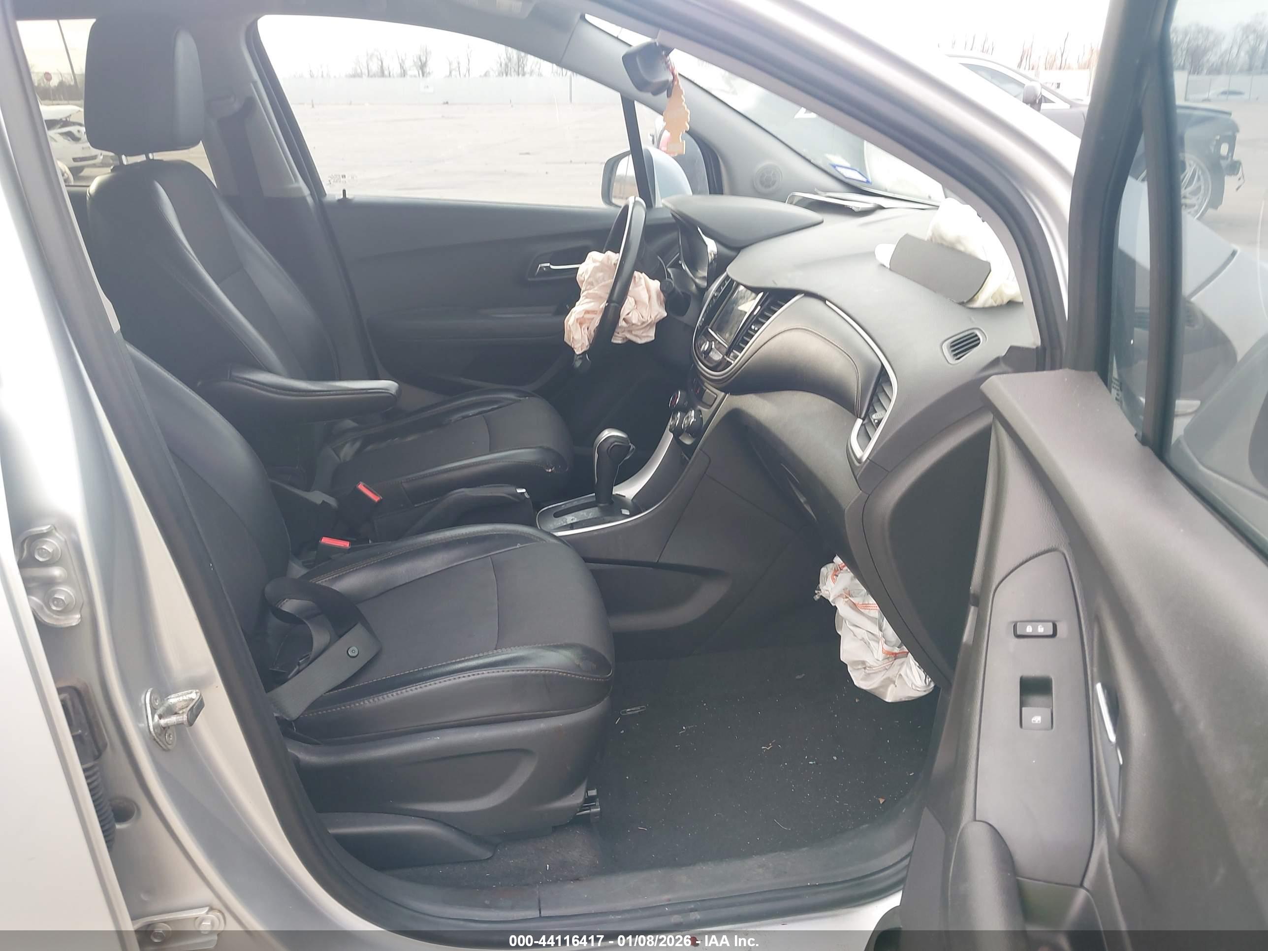 CHEVROLET TRAX image 5
