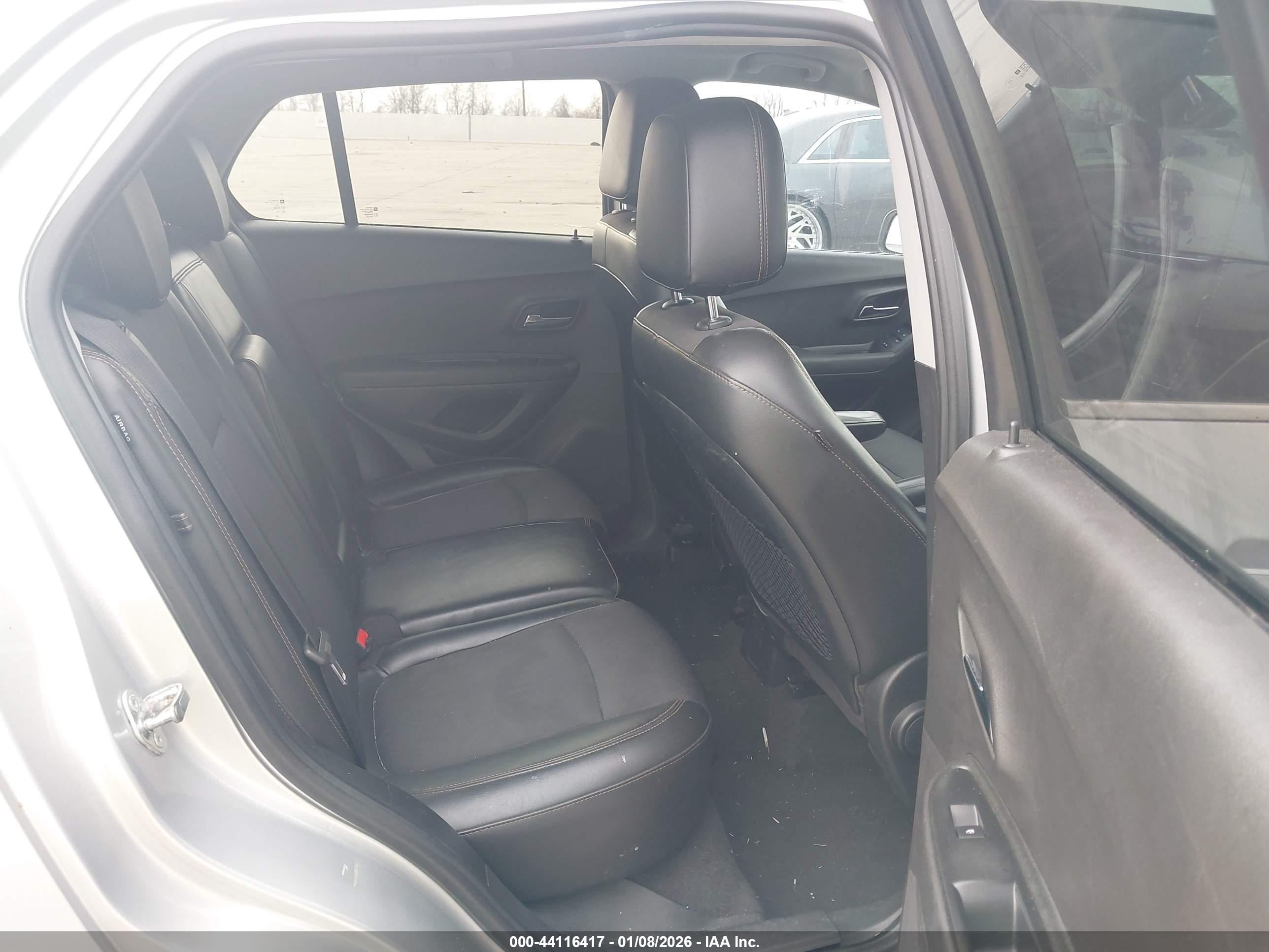 CHEVROLET TRAX image 8