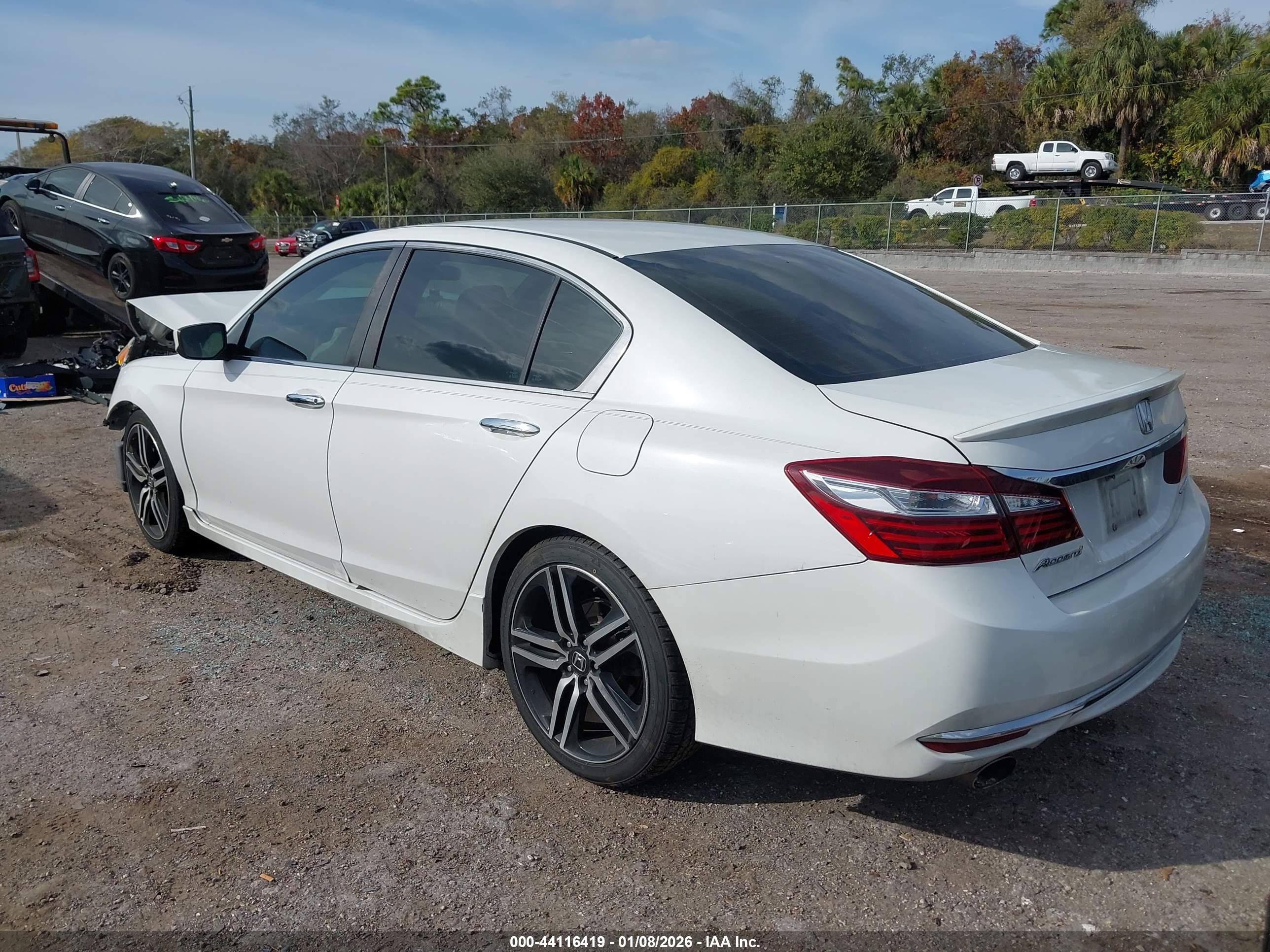 HONDA ACCORD image 3