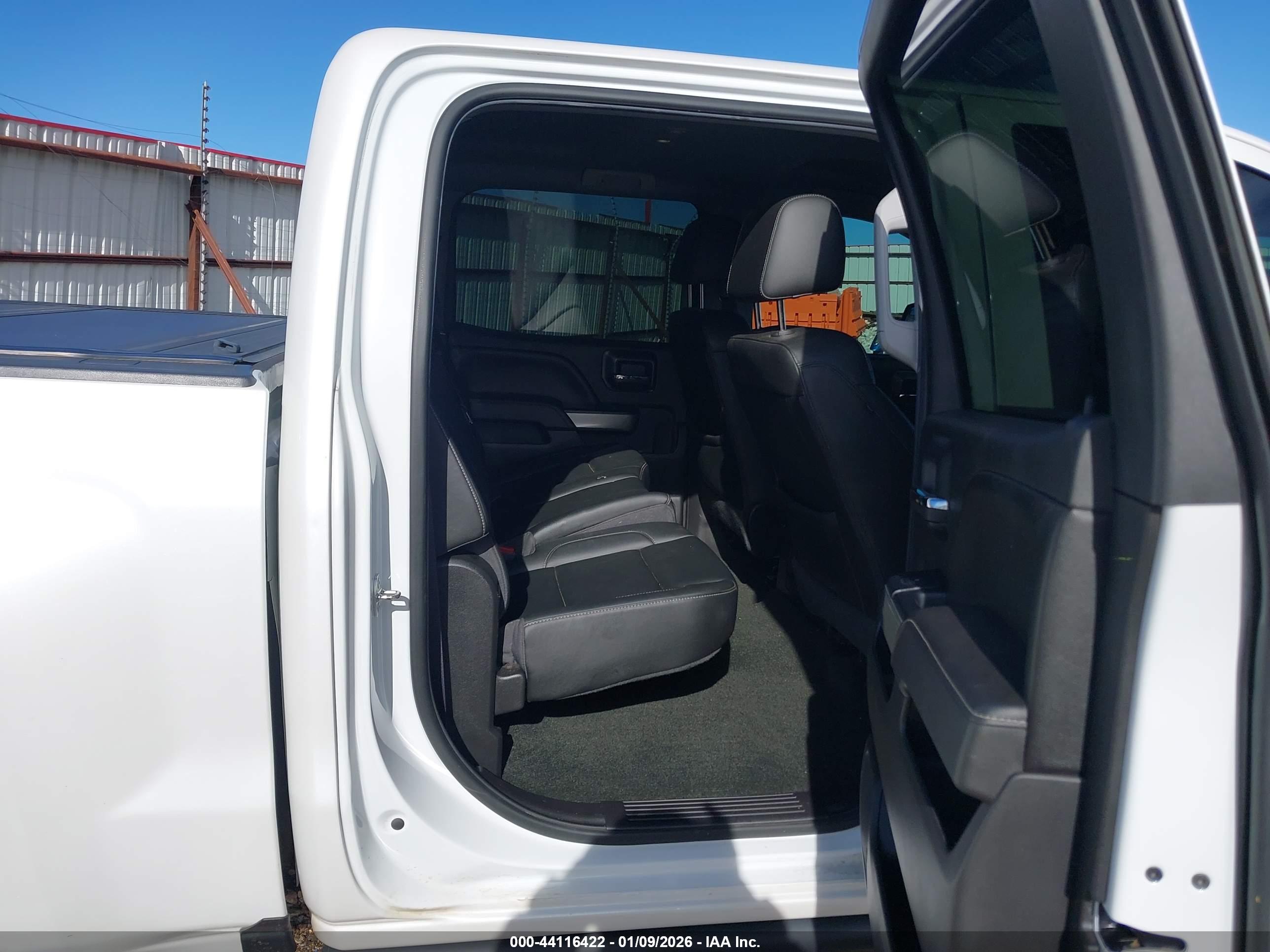 CHEVROLET SILVERADO image 8