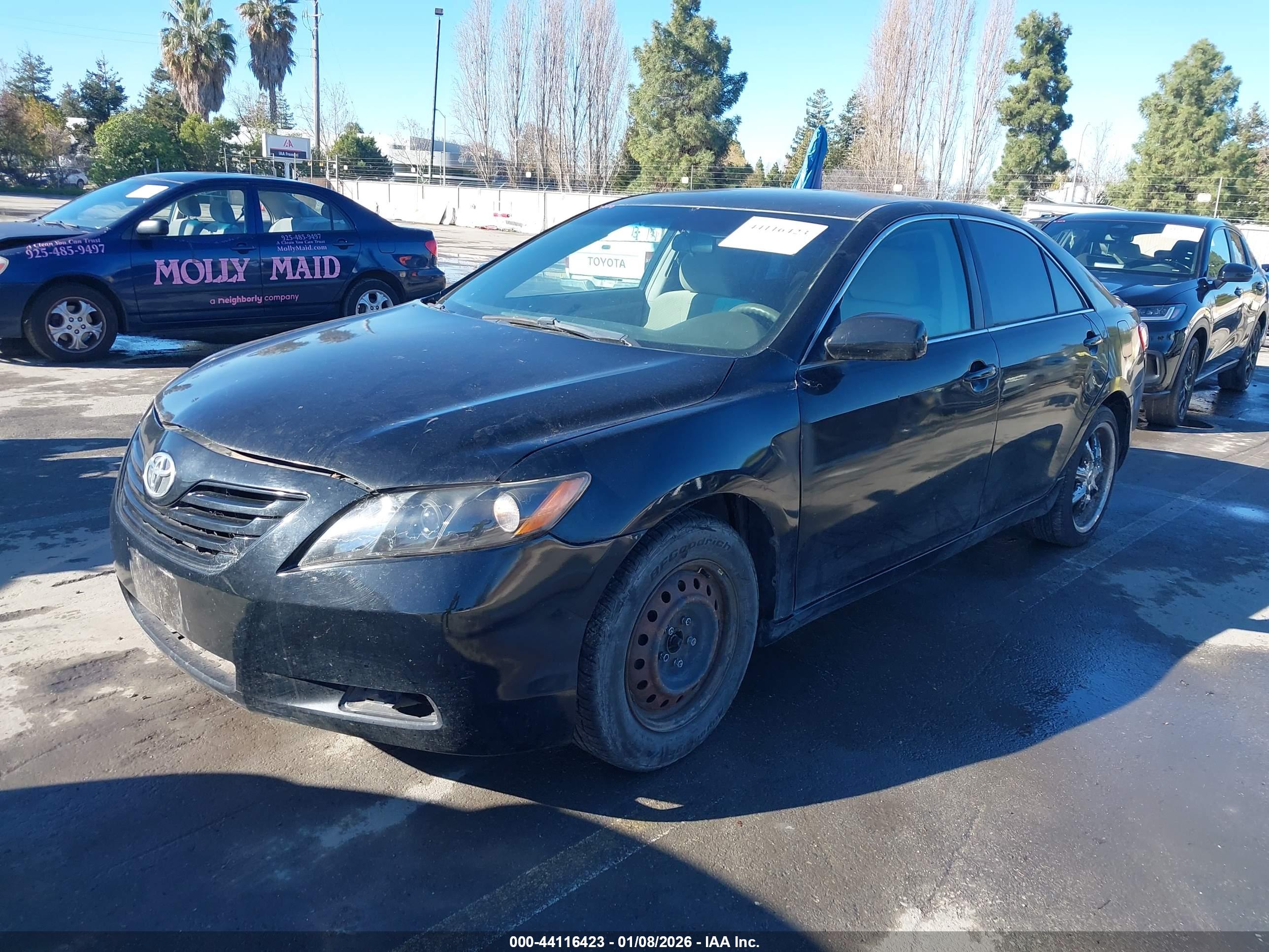 TOYOTA CAMRY image 2