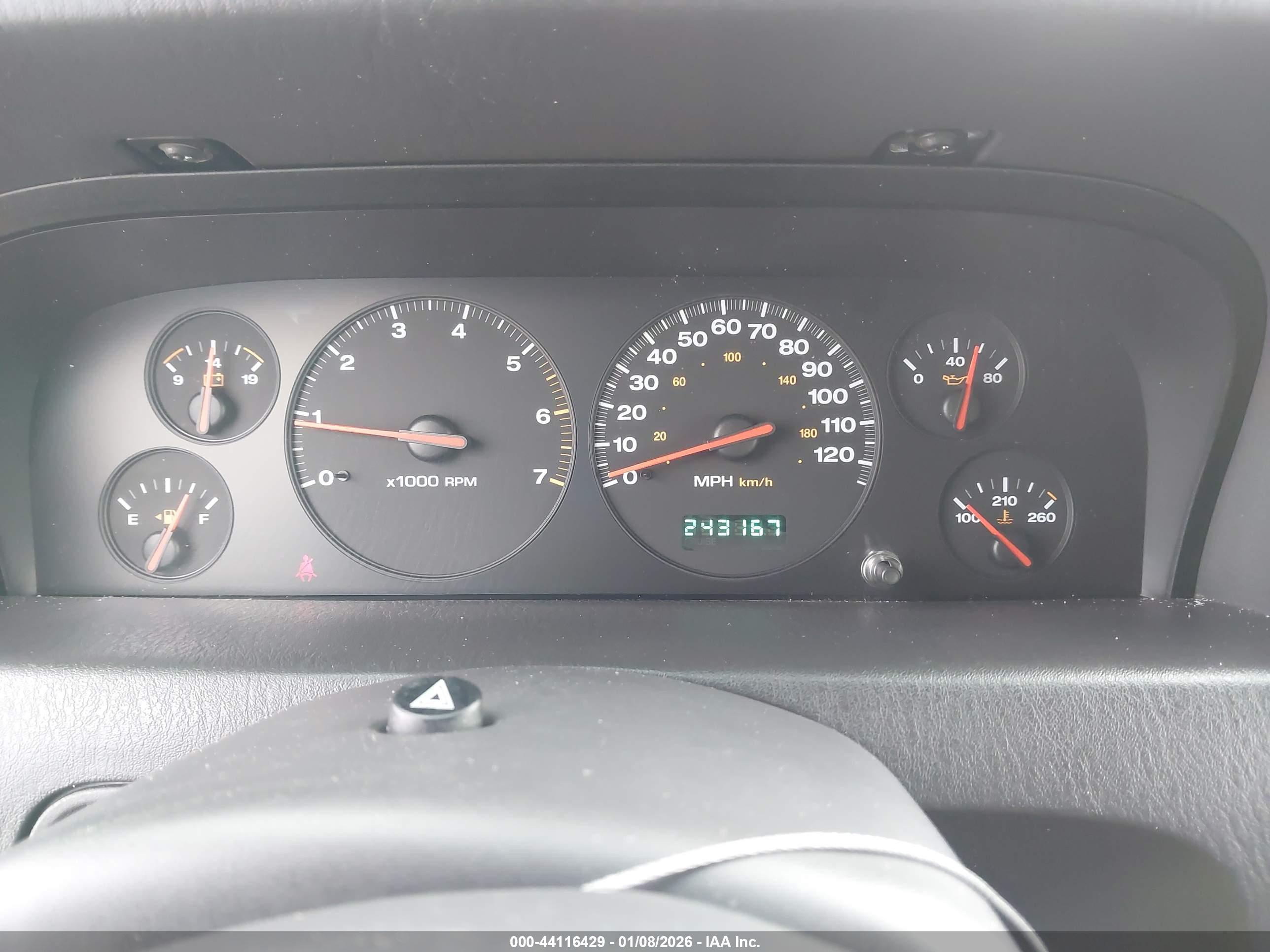 JEEP GRAND image 7