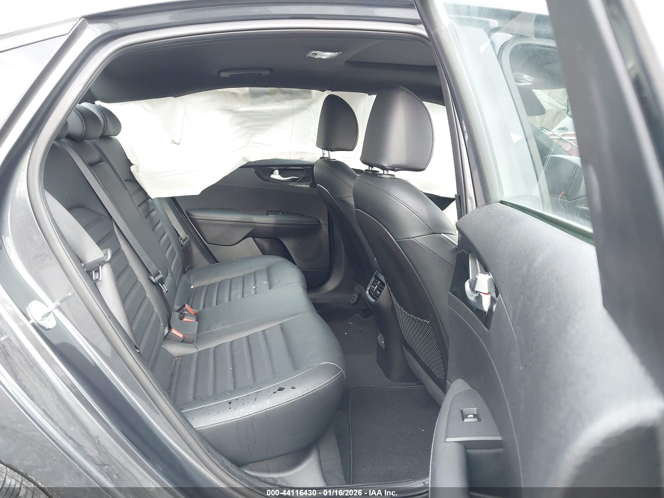 KIA FORTE image 8