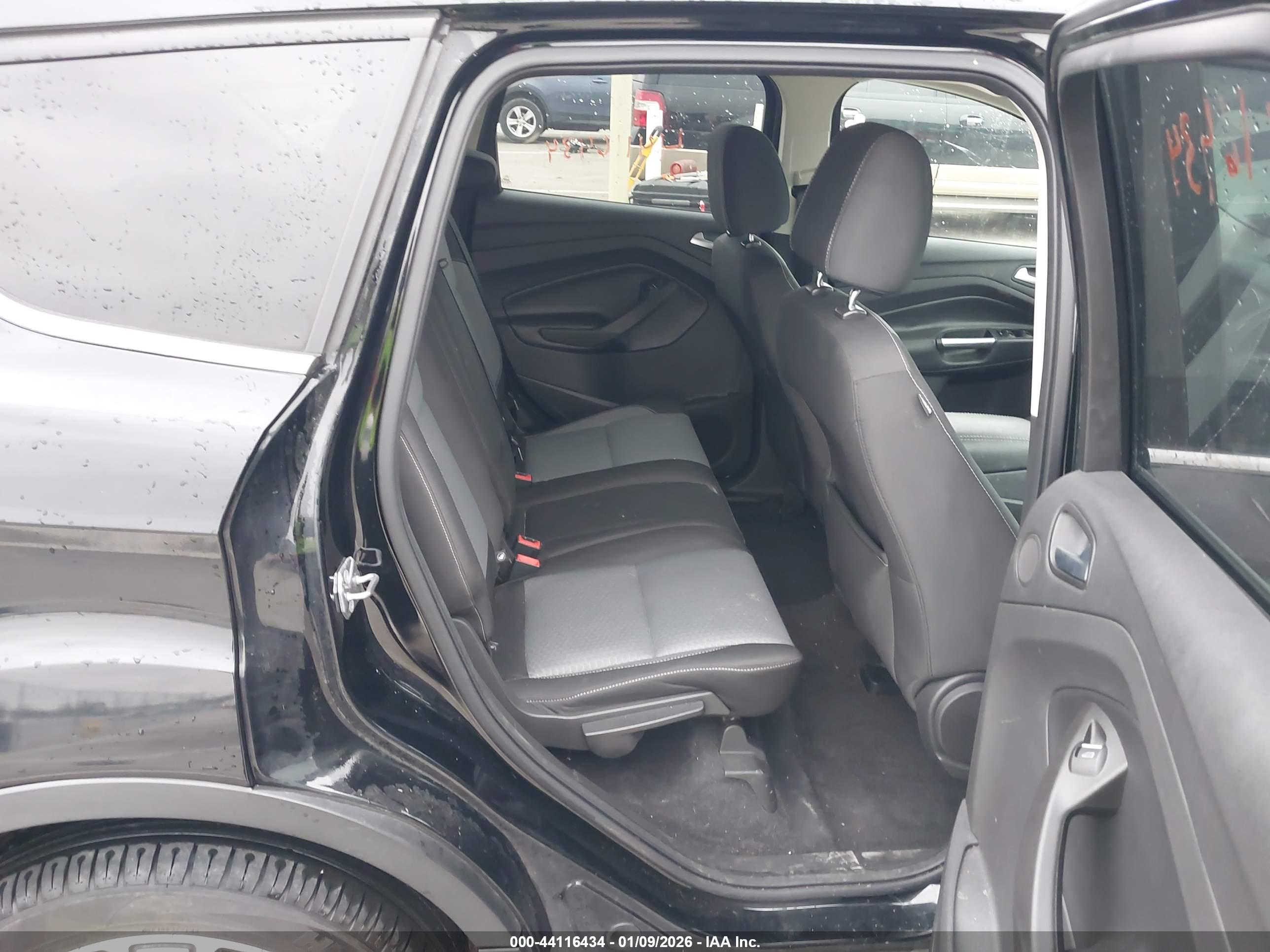FORD ESCAPE image 8
