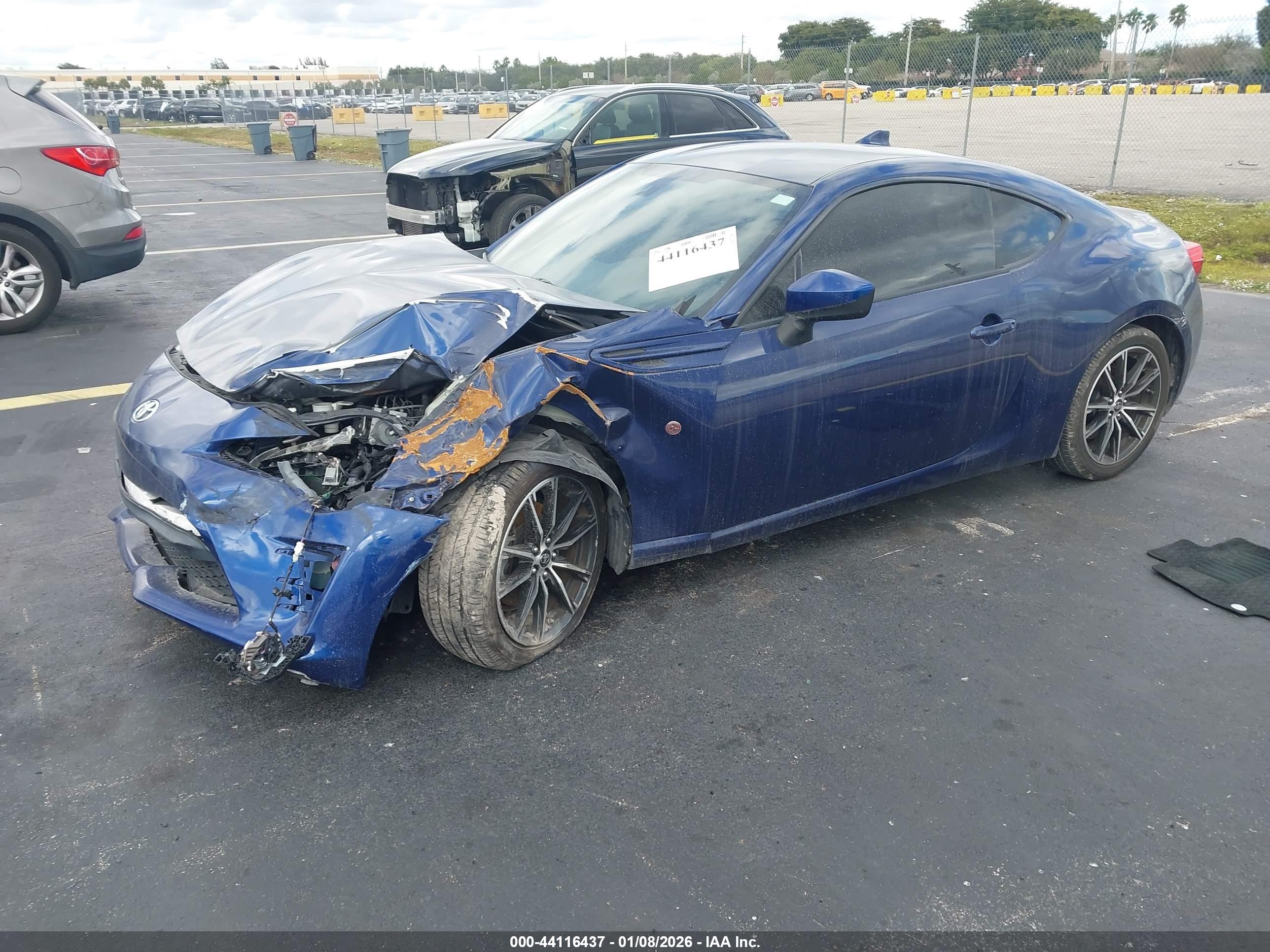 TOYOTA 86 image 2
