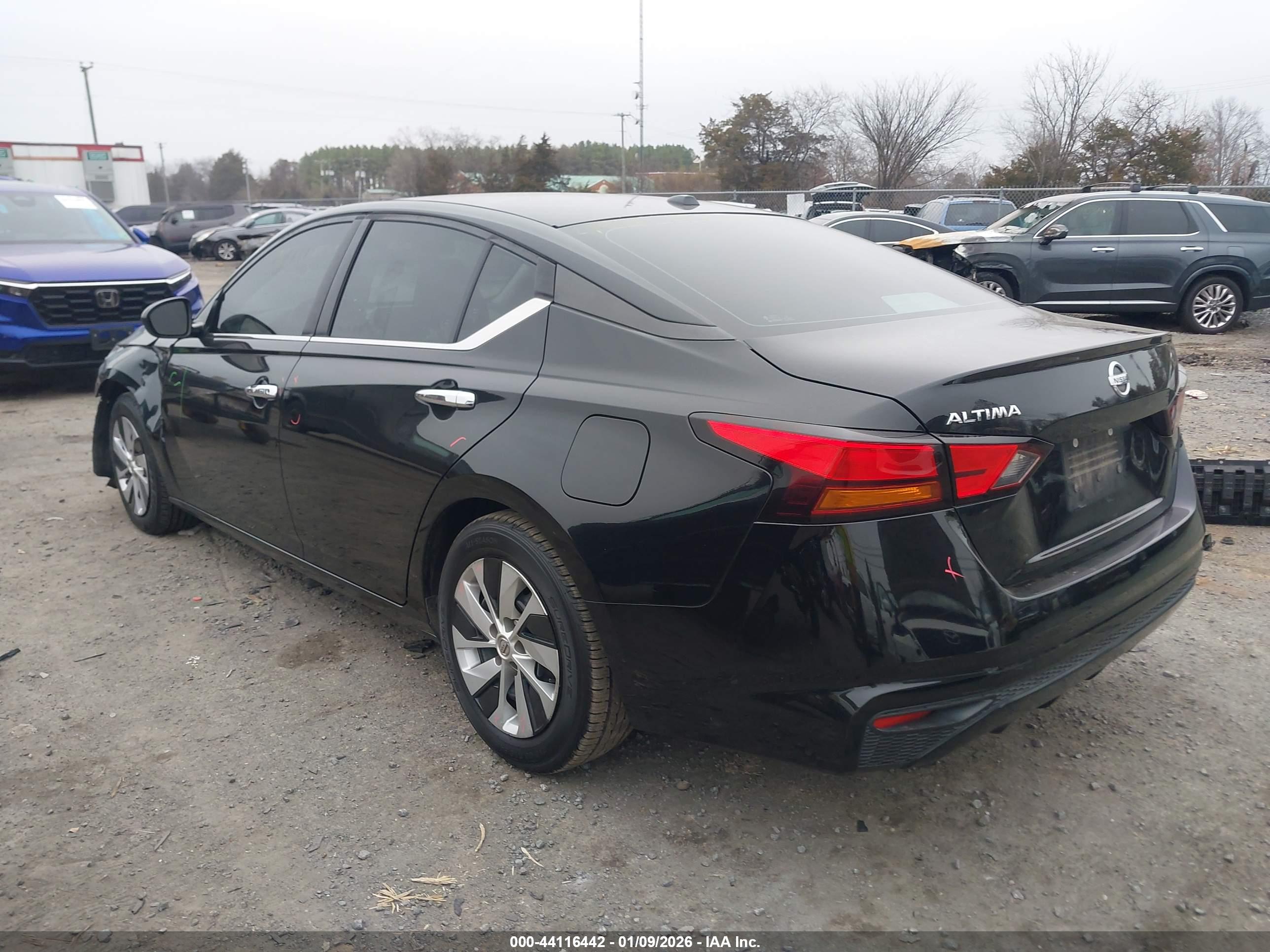 NISSAN ALTIMA image 3