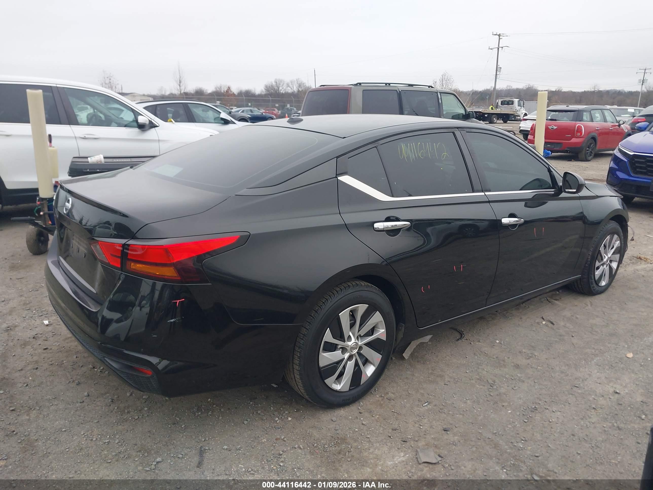NISSAN ALTIMA image 4
