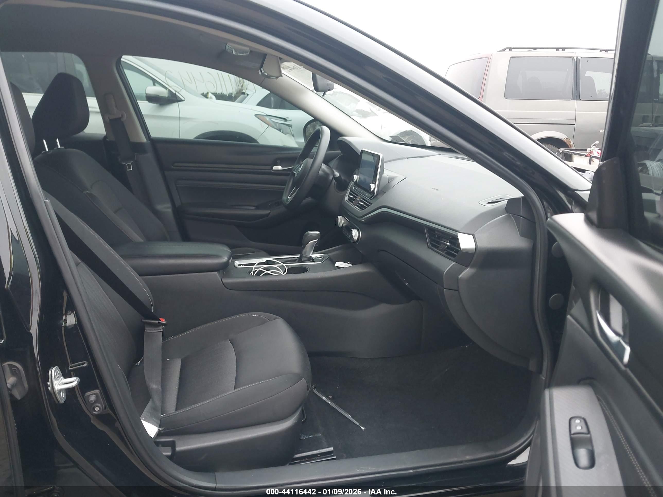 NISSAN ALTIMA image 5