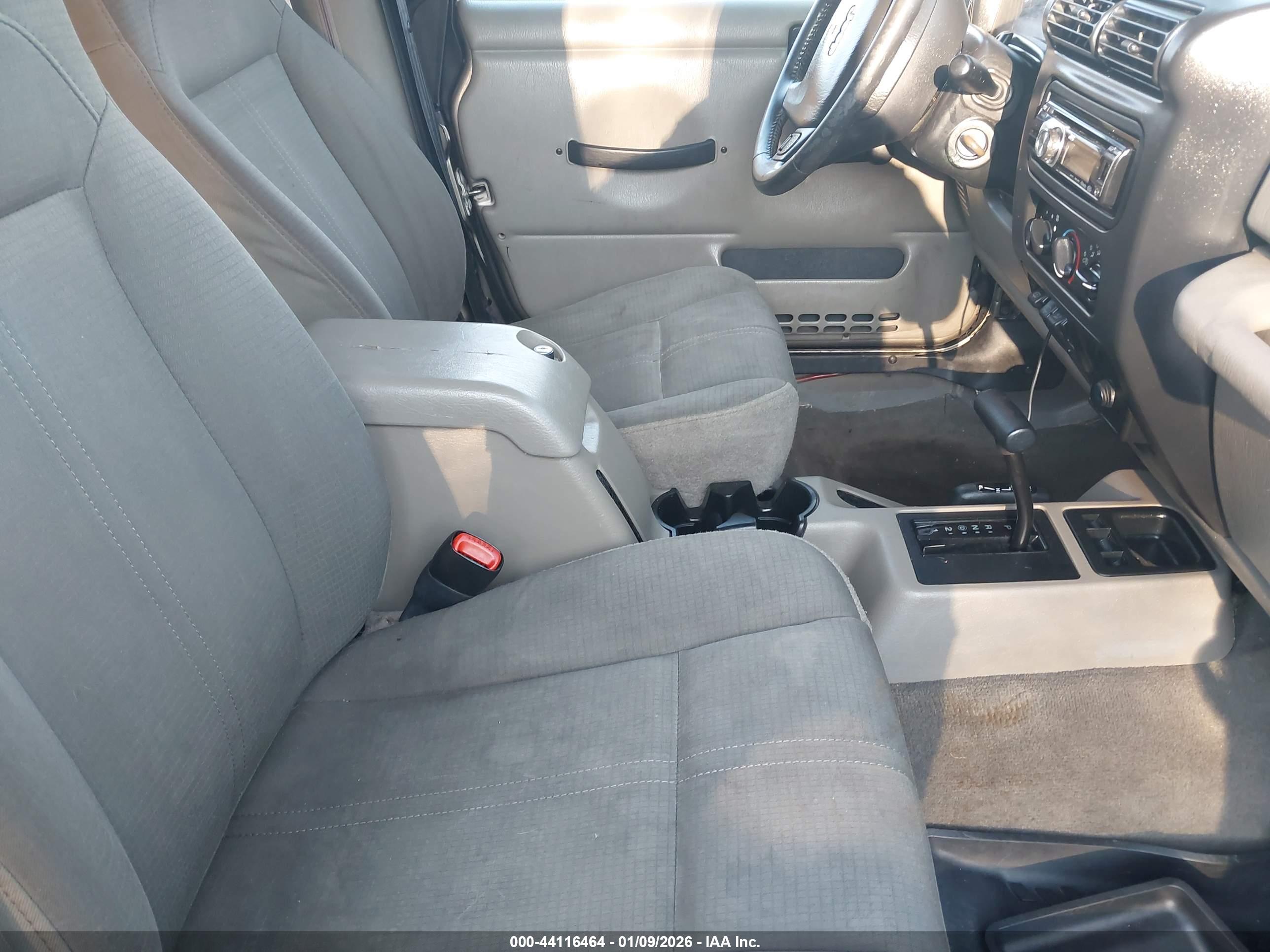 JEEP WRANGLER image 5