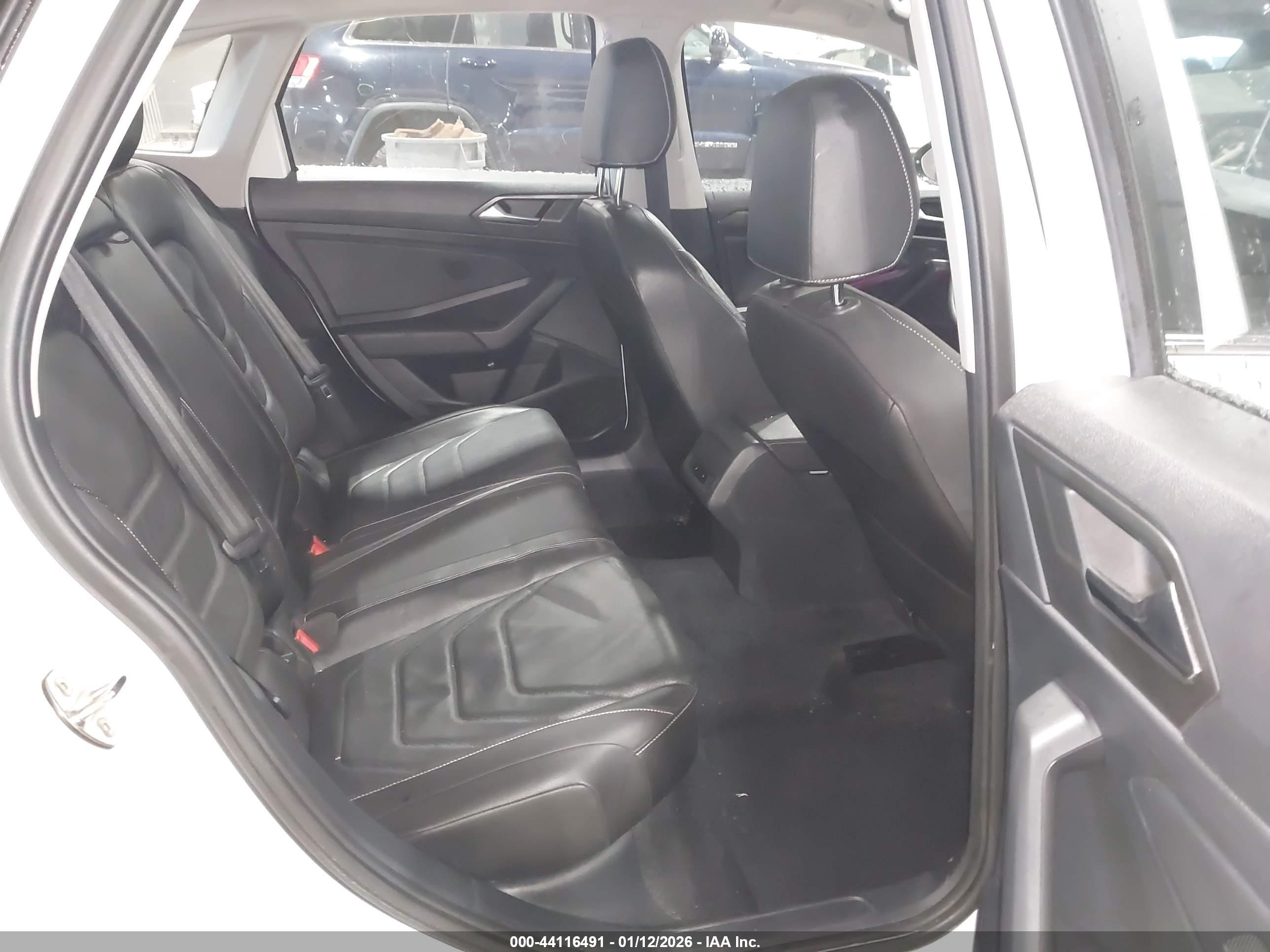 VOLKSWAGEN JETTA image 8