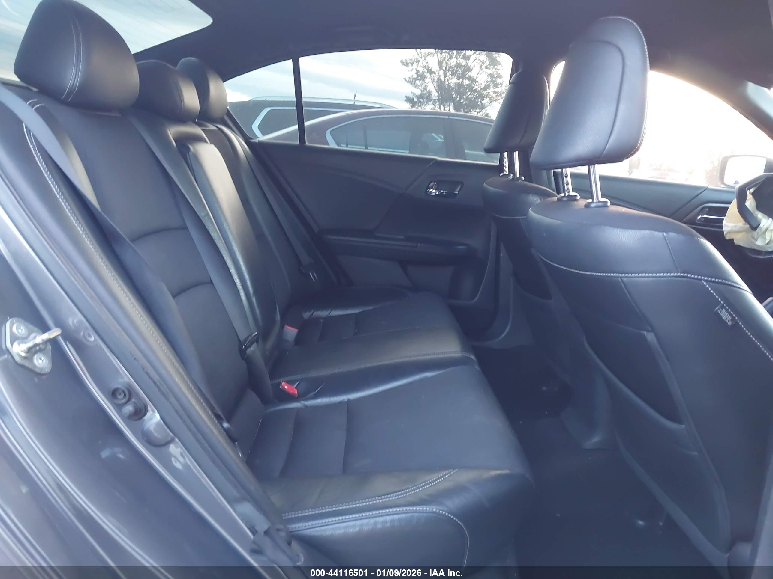 HONDA ACCORD image 8