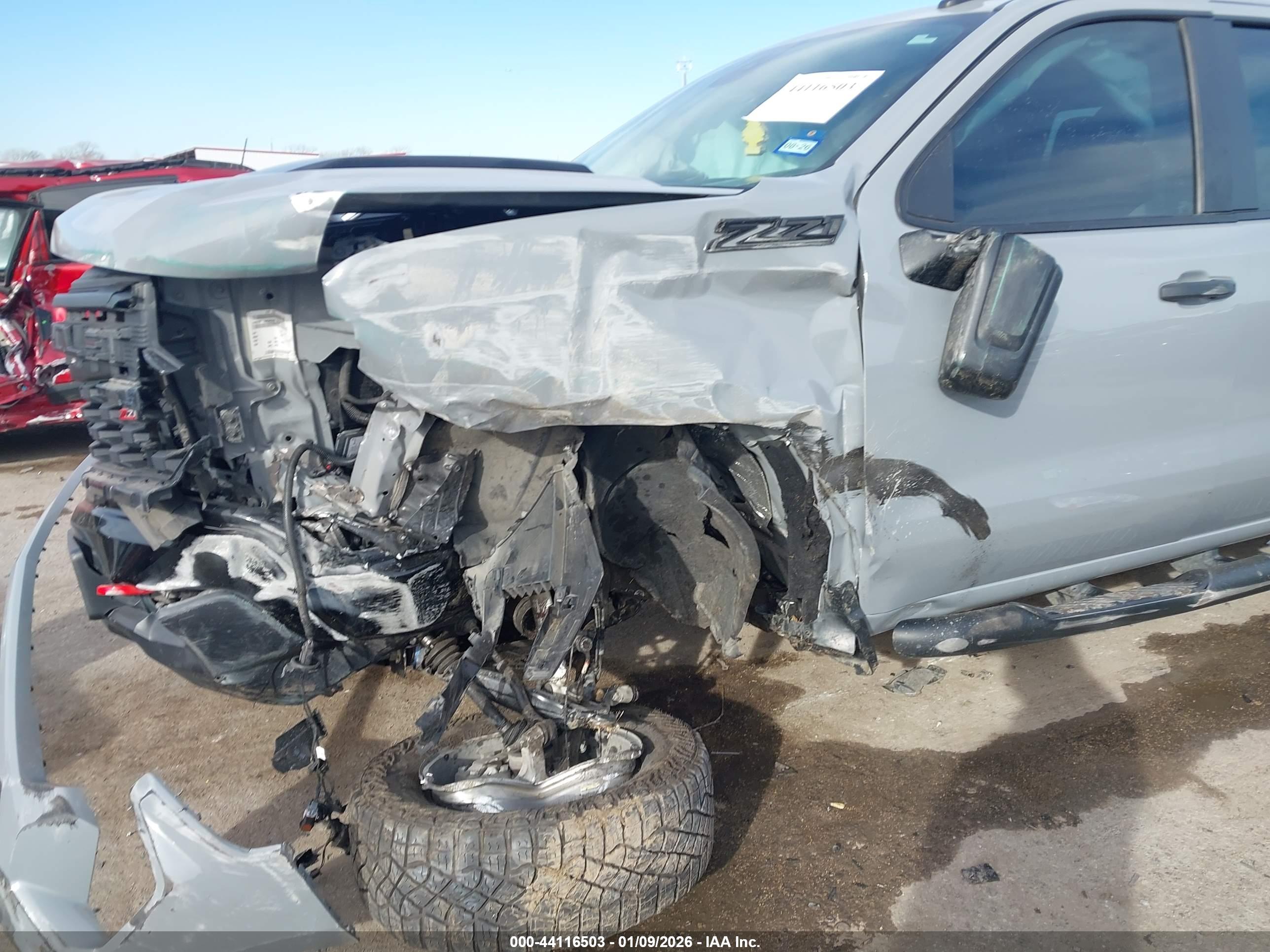 CHEVROLET SILVERADO image 6