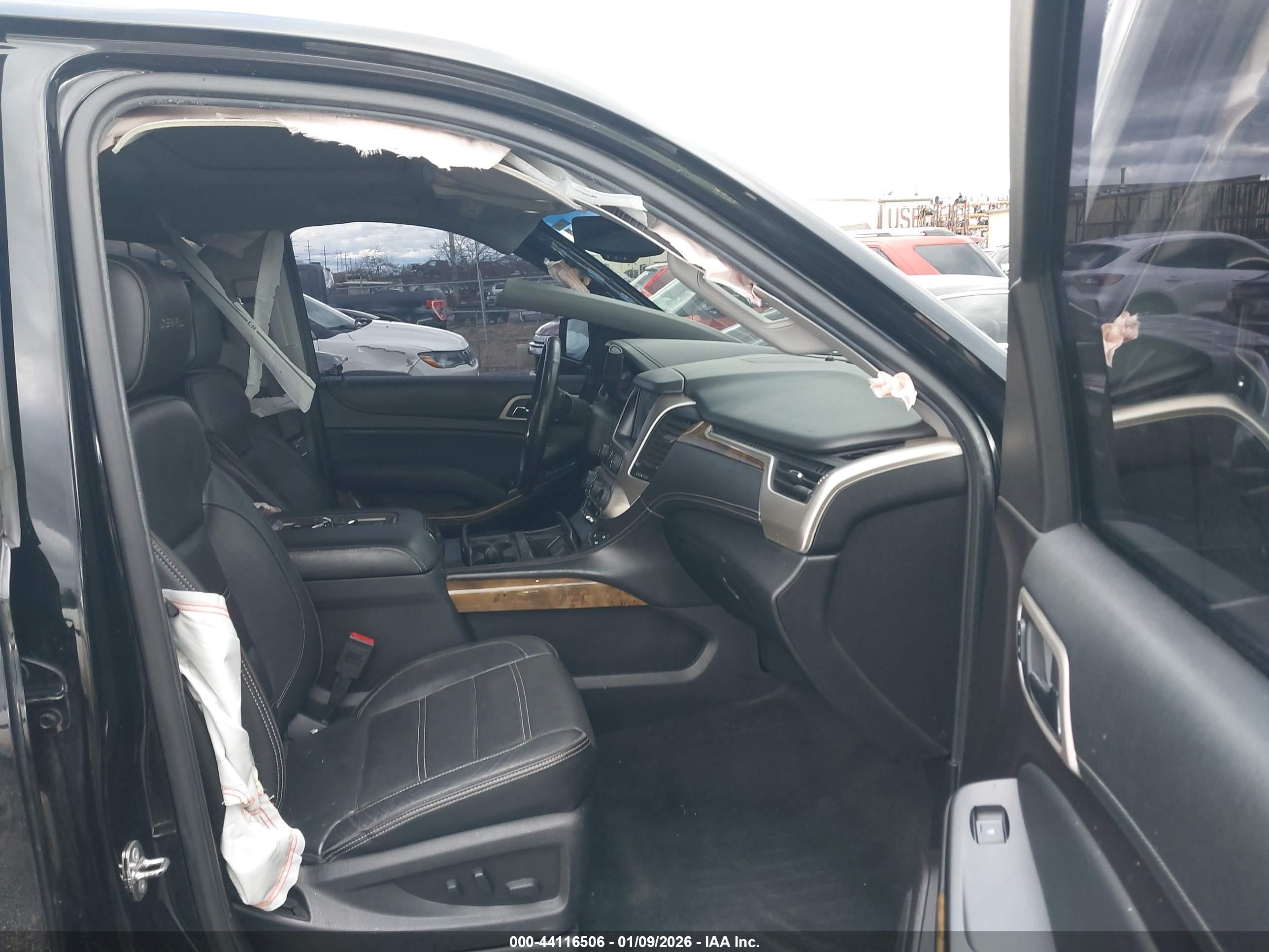 GMC YUKON image 5