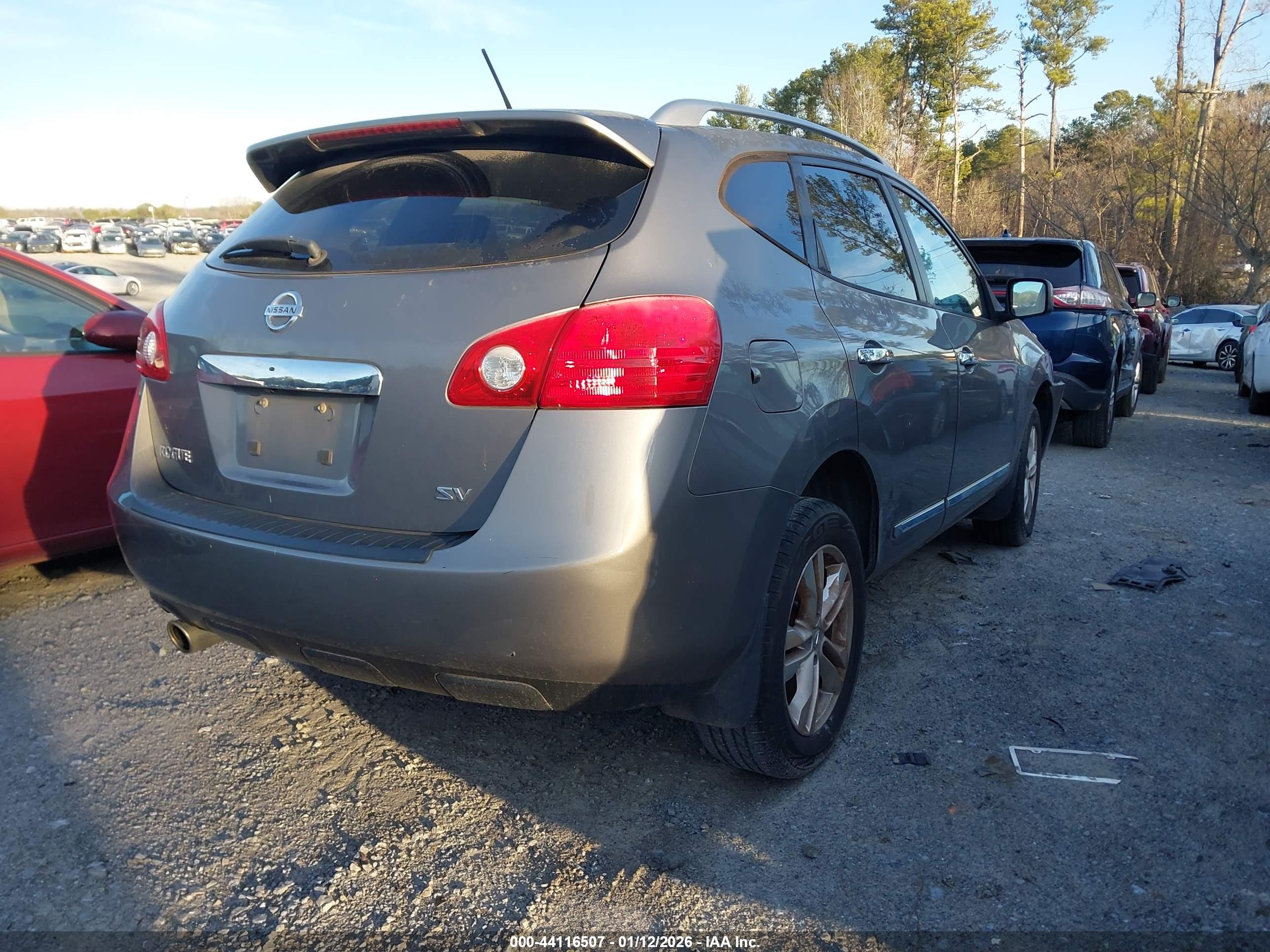 NISSAN ROGUE image 4