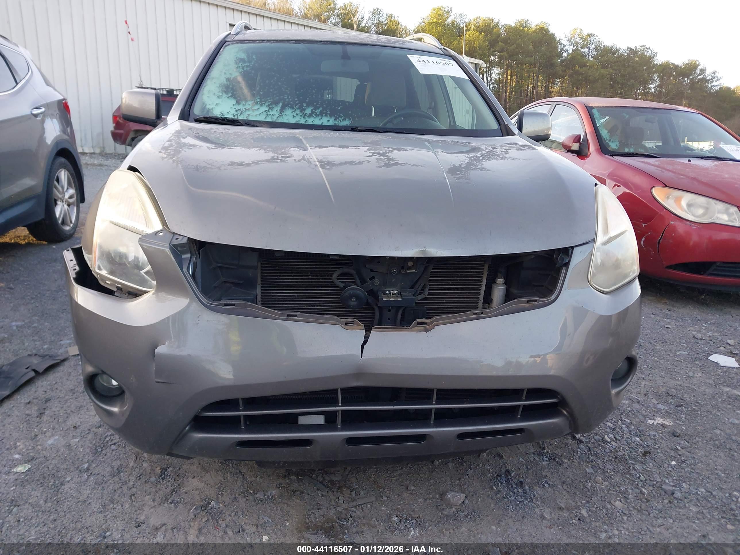 NISSAN ROGUE image 6