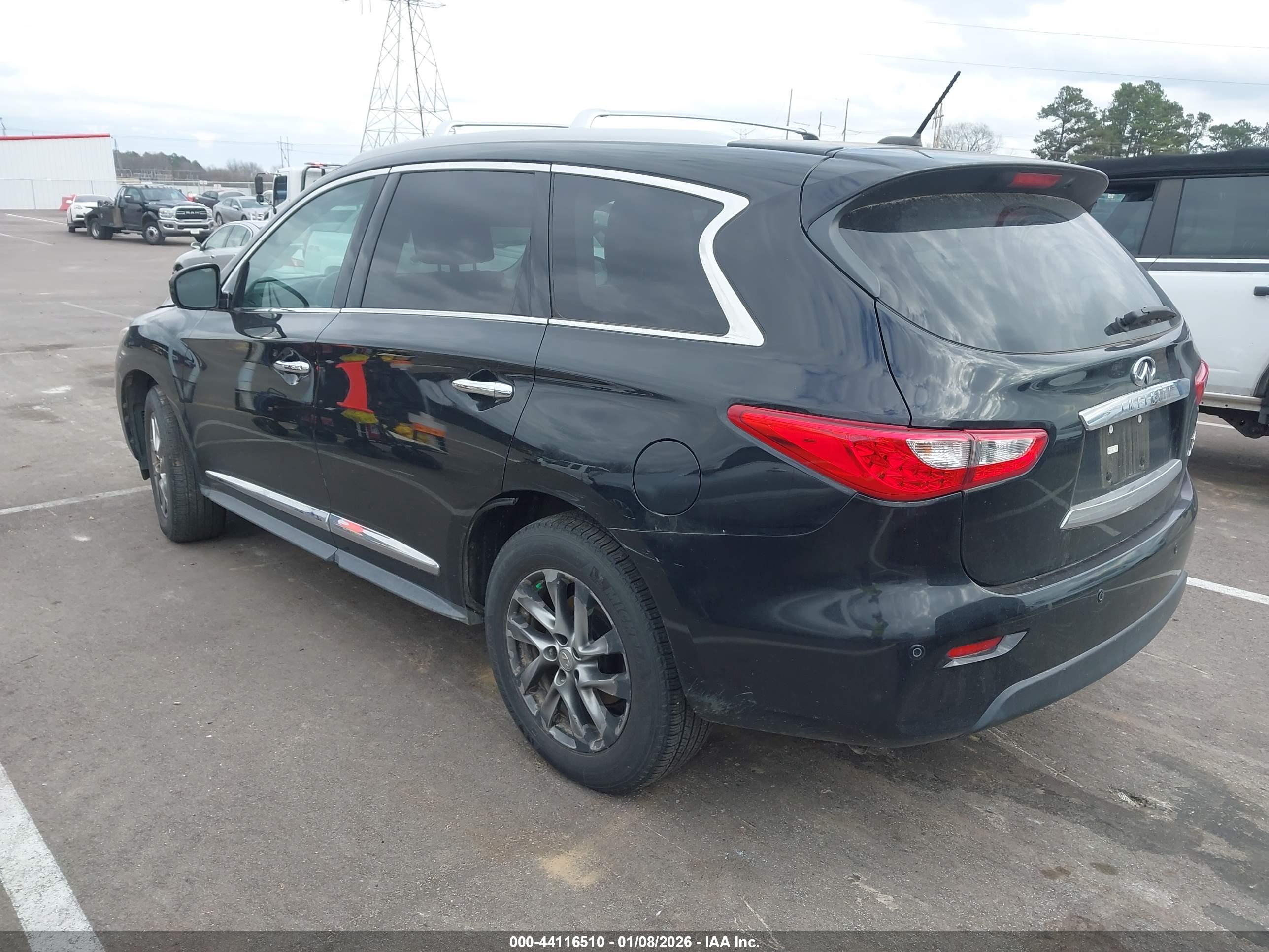 INFINITI JX35 image 3