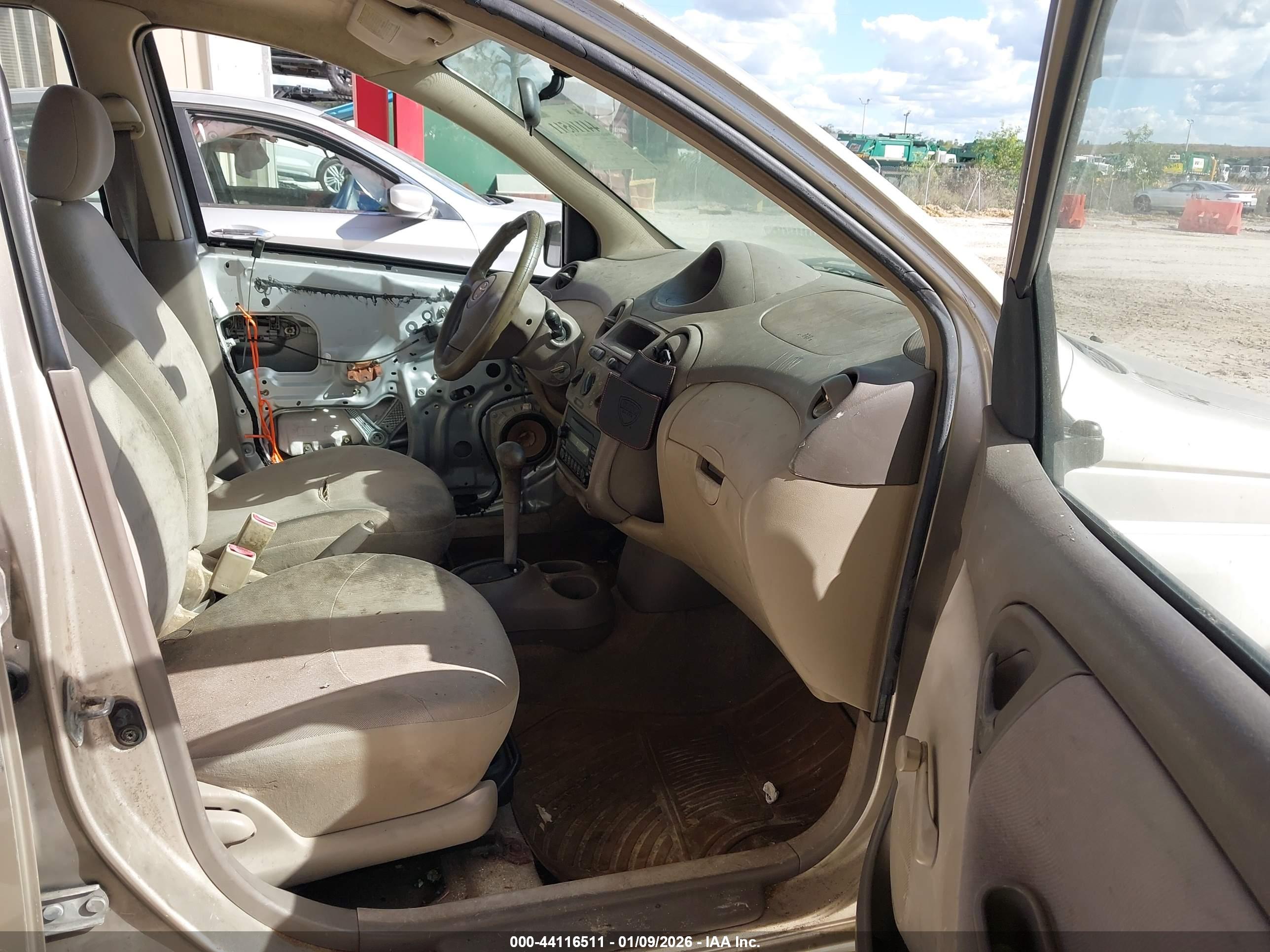 TOYOTA ECHO image 5