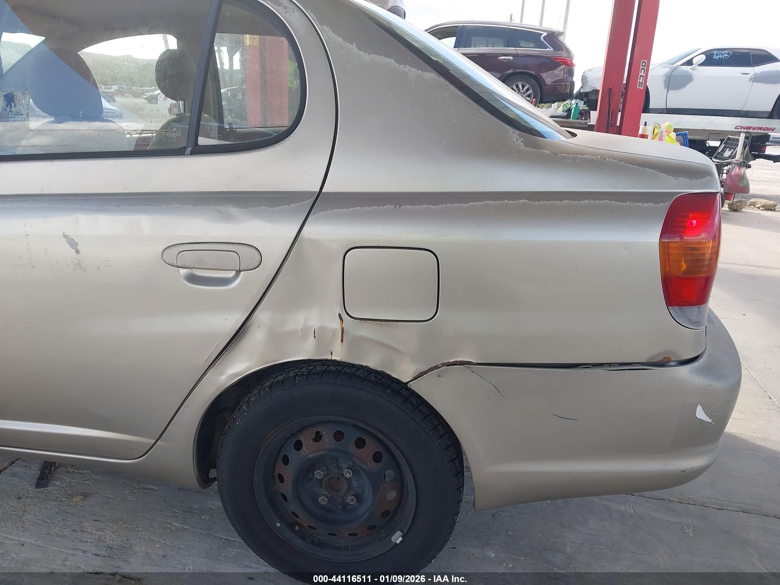 TOYOTA ECHO image 6
