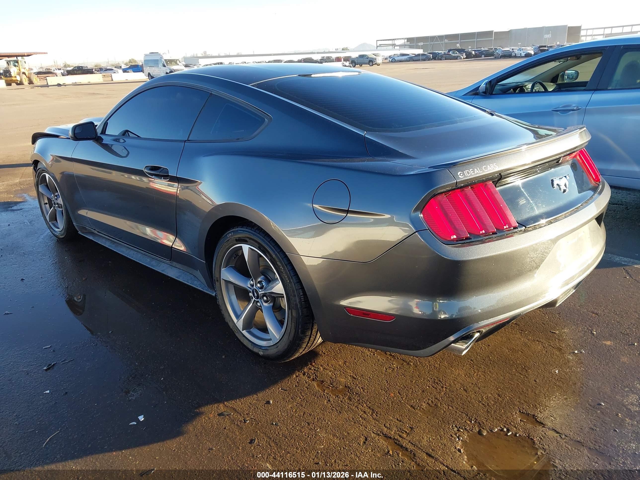 FORD MUSTANG image 3