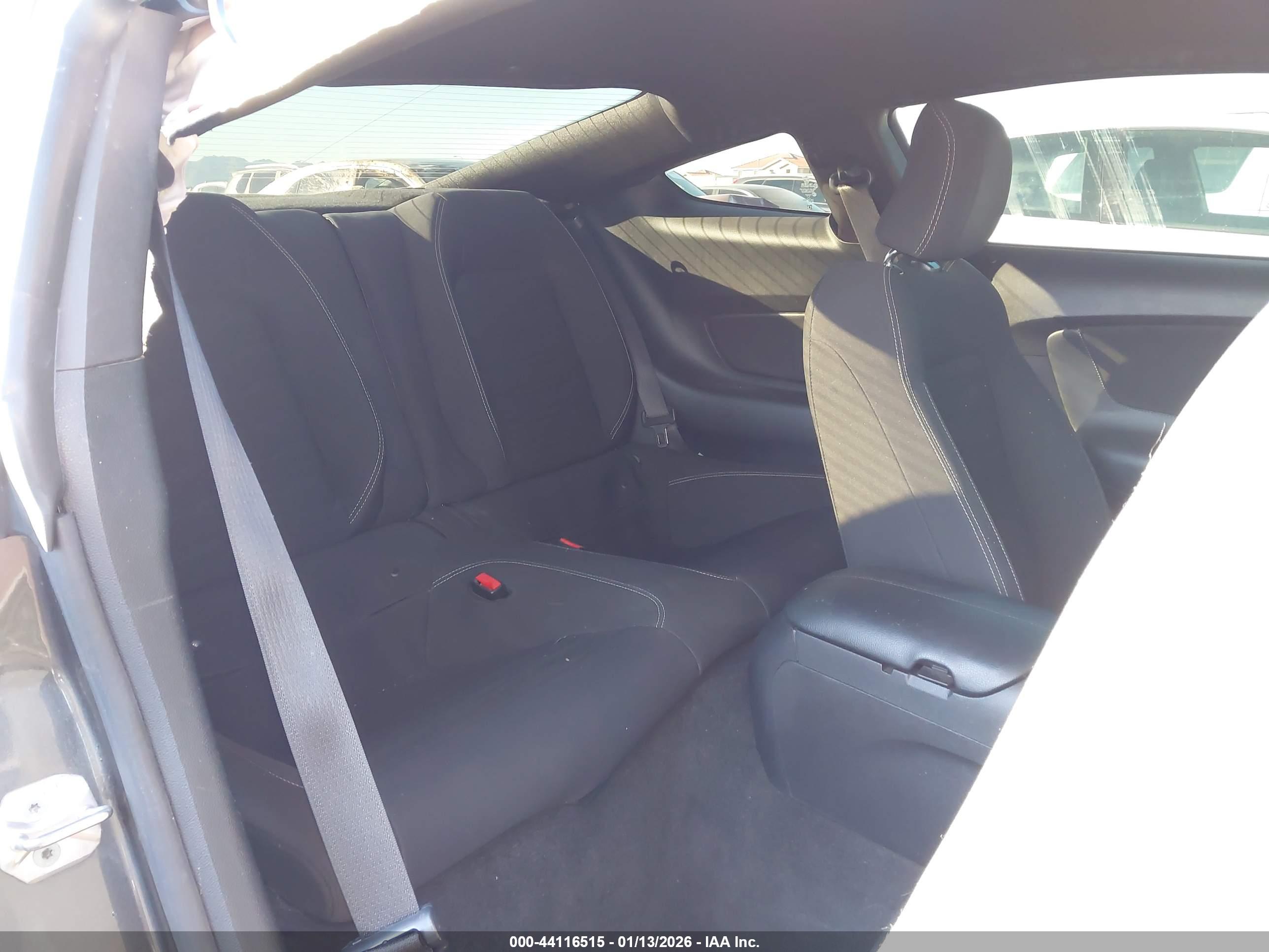 FORD MUSTANG image 8