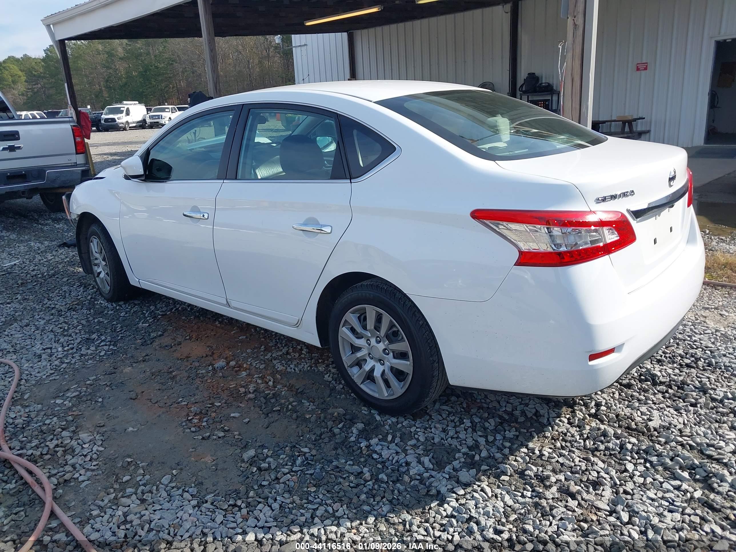 NISSAN SENTRA image 3