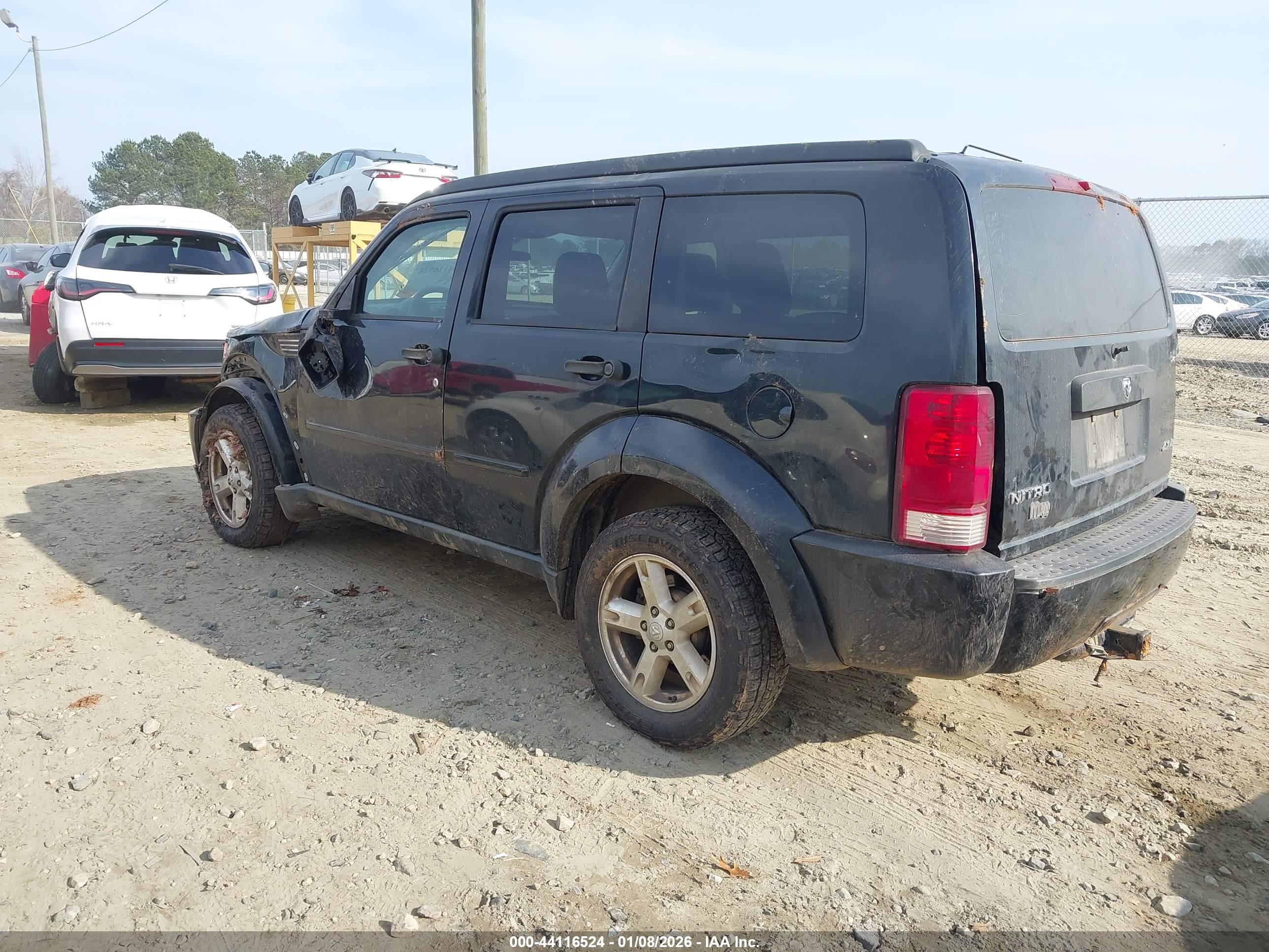 DODGE NITRO image 3