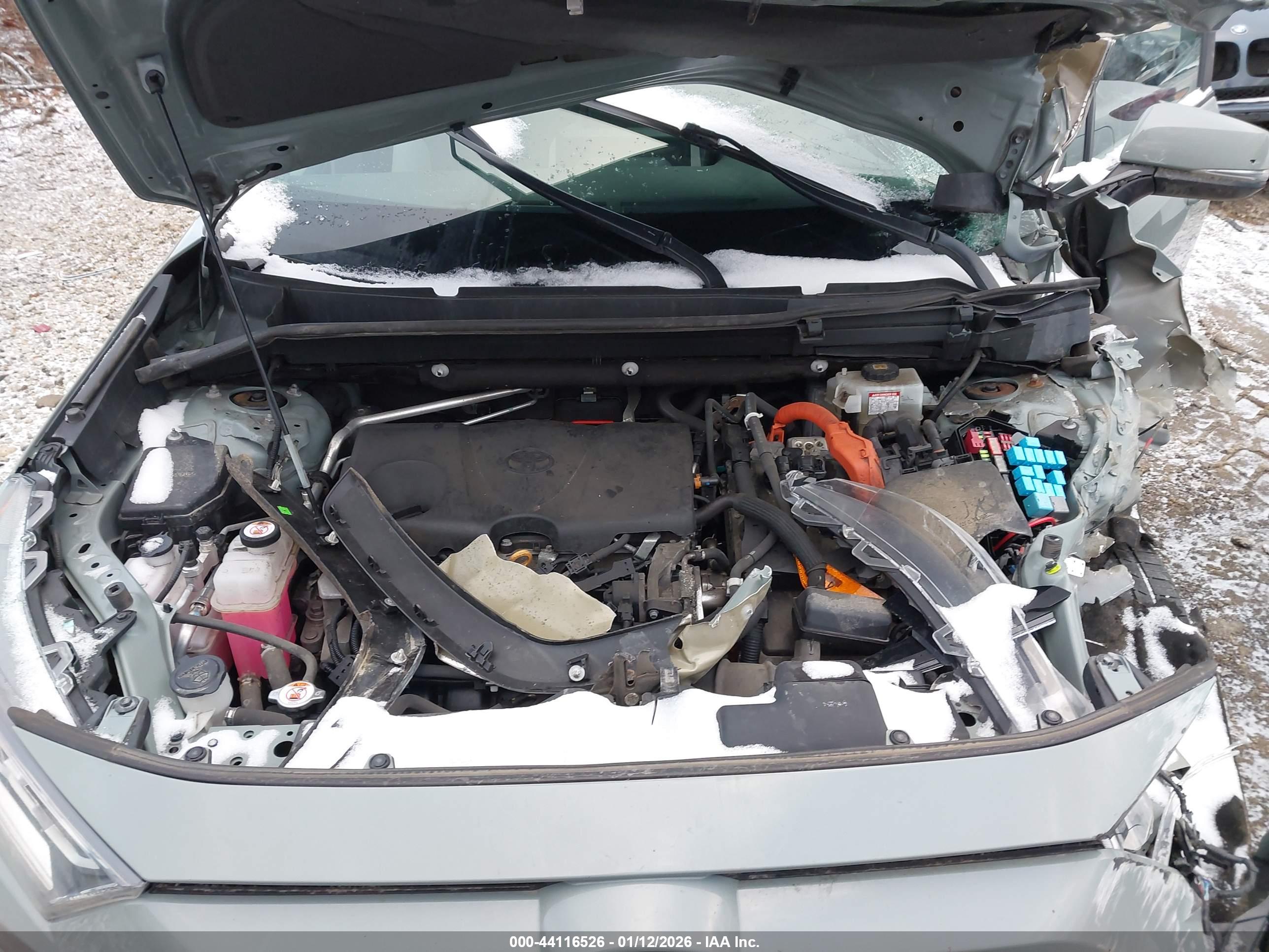TOYOTA RAV4 image 10