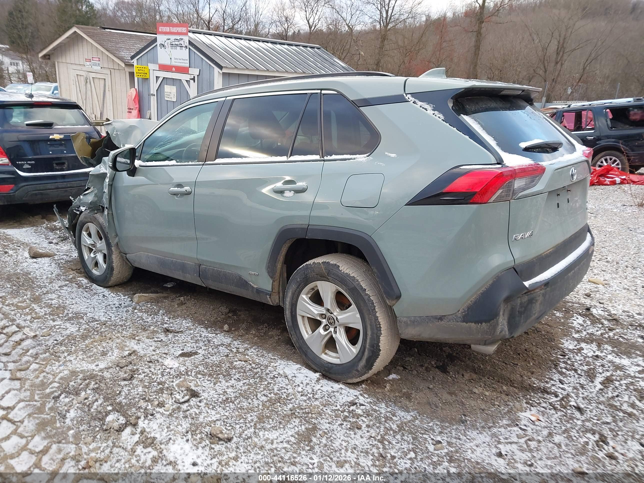 TOYOTA RAV4 image 3