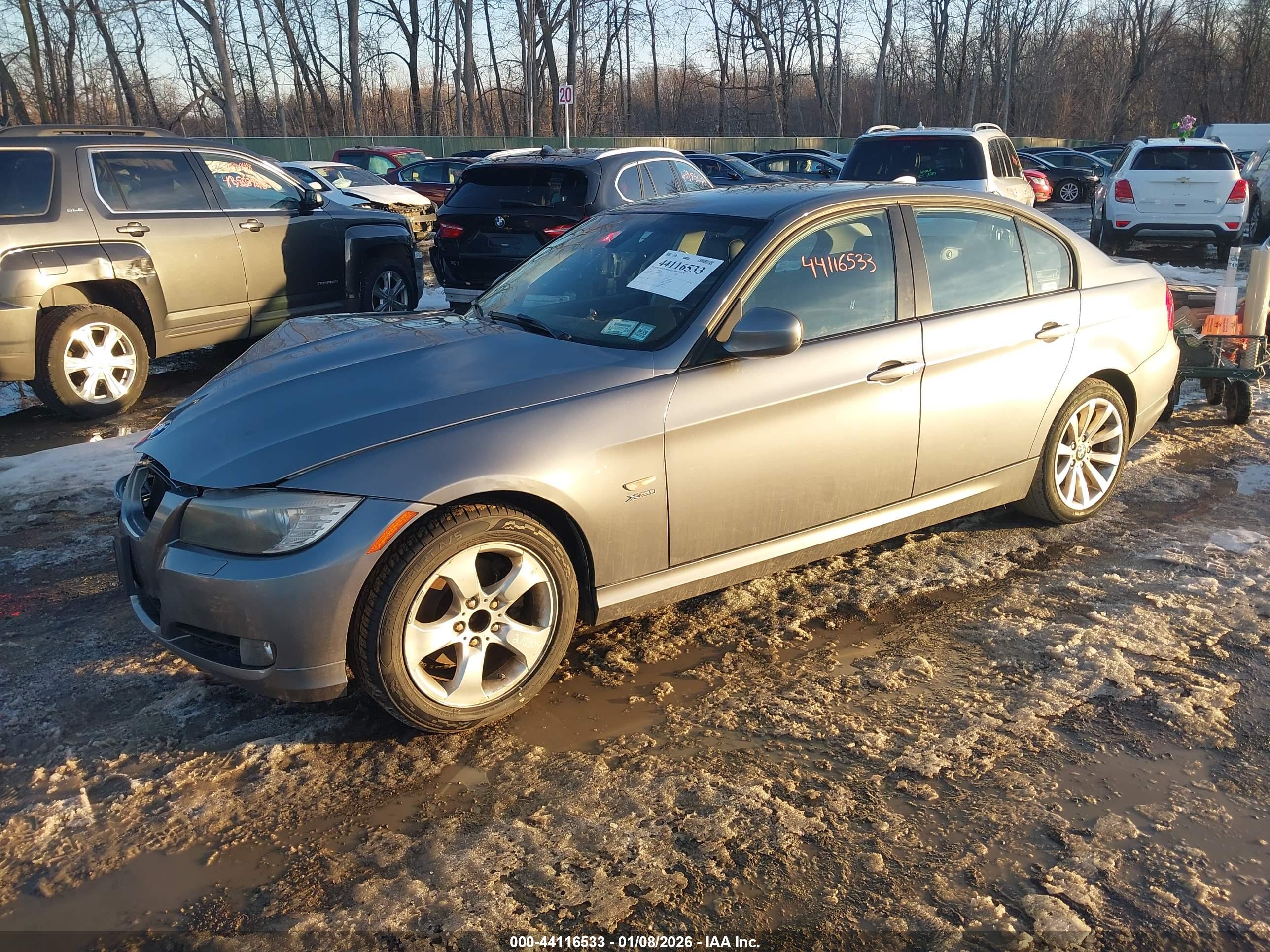 BMW 328I image 2