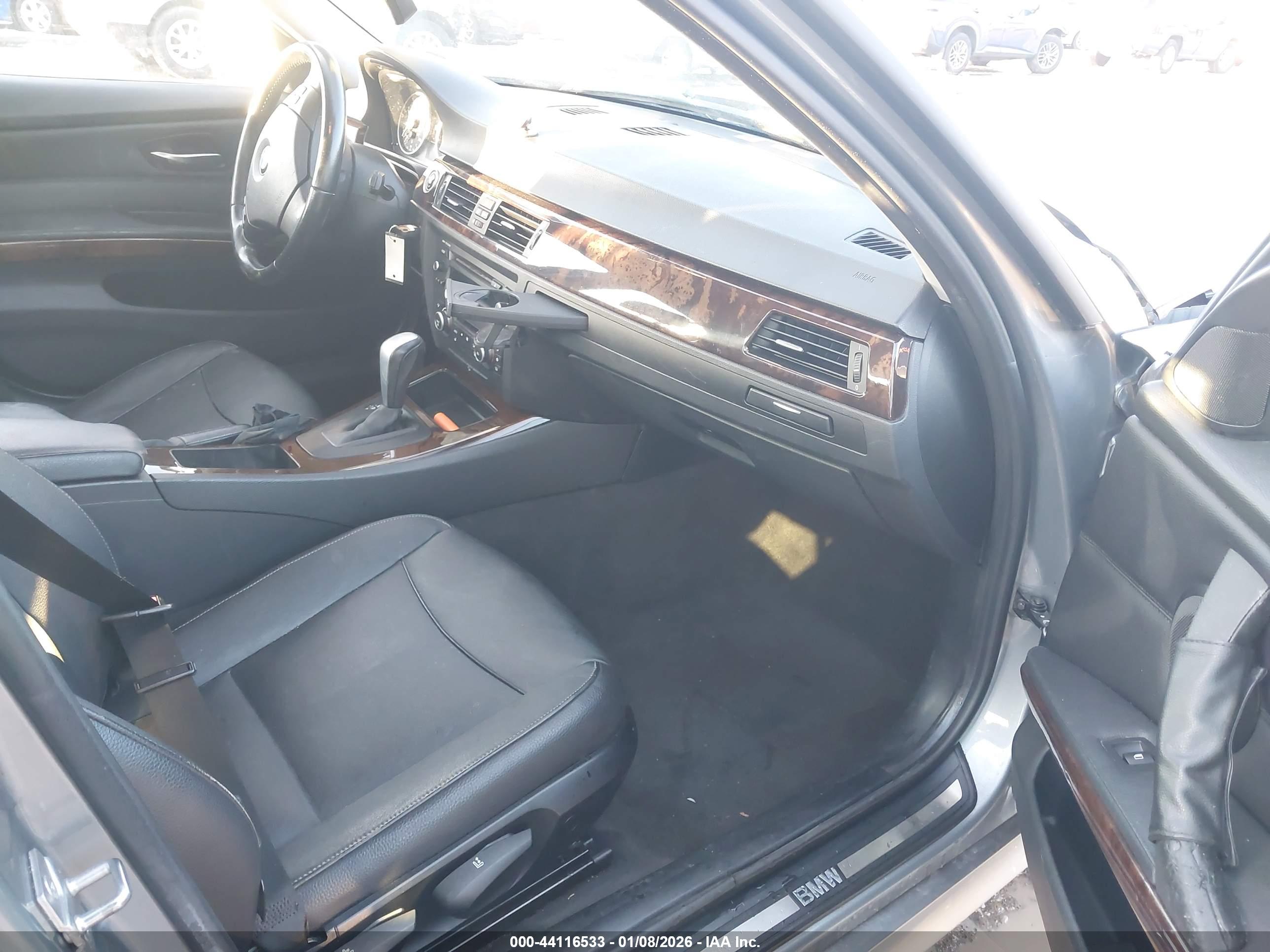 BMW 328I image 5