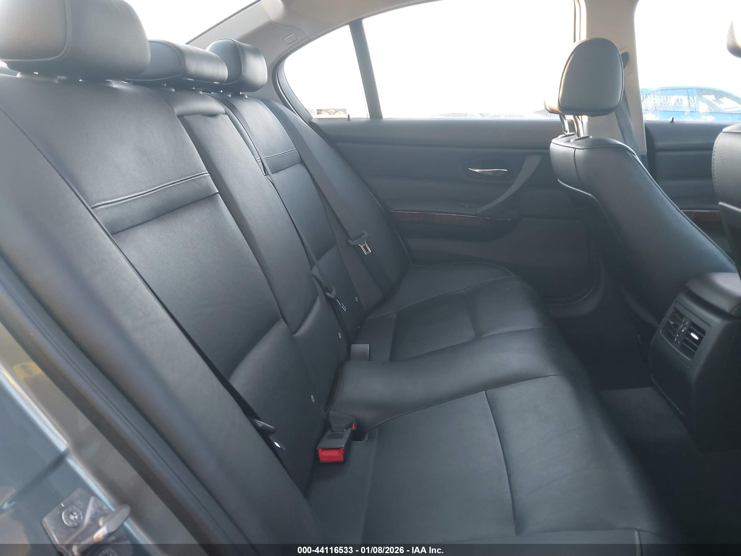 BMW 328I image 8