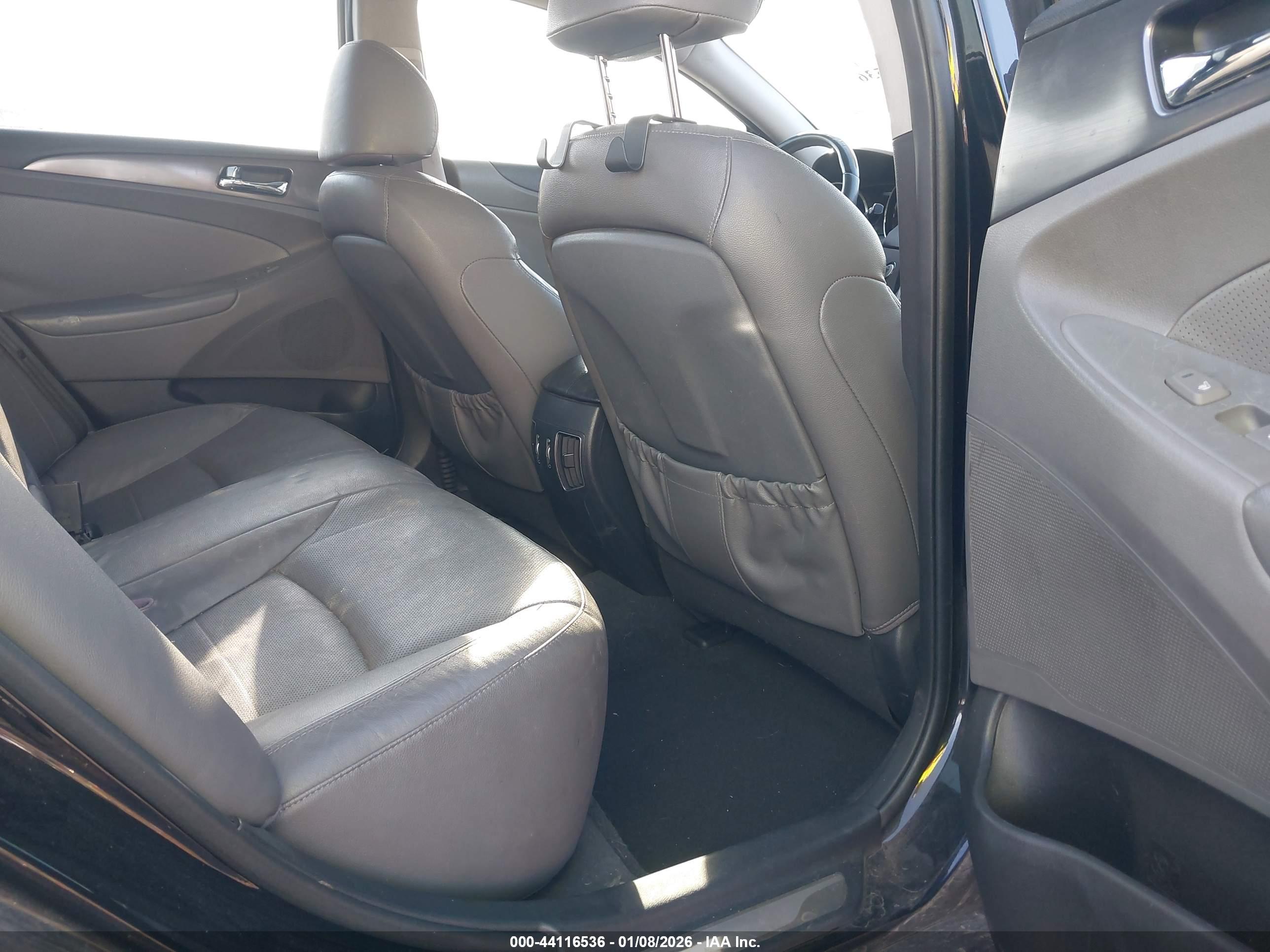 HYUNDAI SONATA image 8